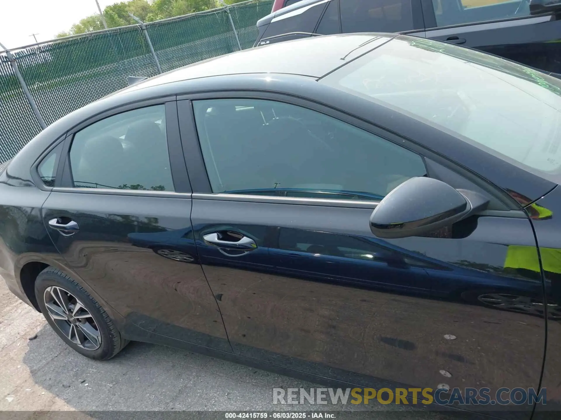 13 Photograph of a damaged car 3KPF24AD7PE531713 KIA FORTE 2023