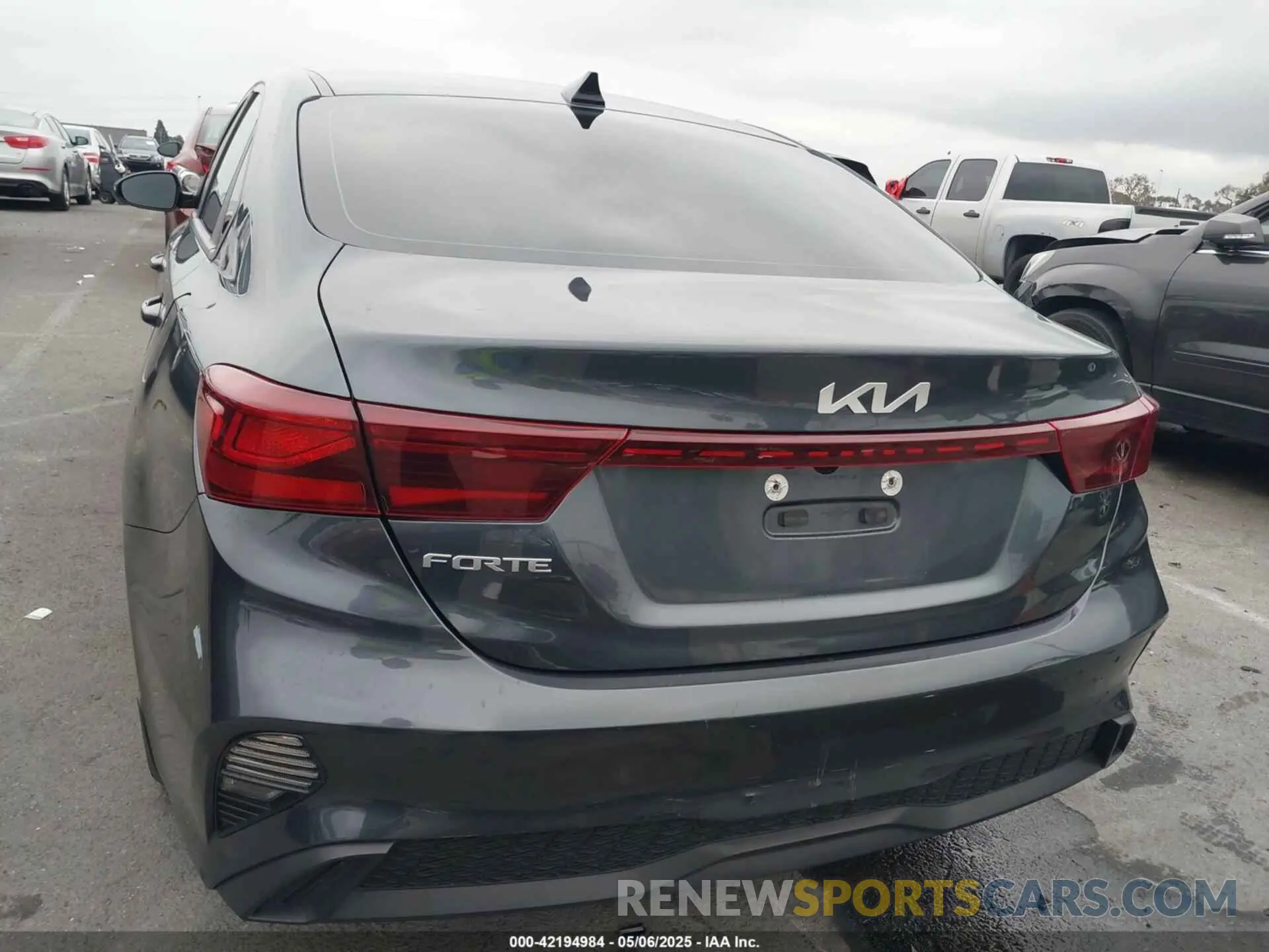 17 Photograph of a damaged car 3KPF24AD7PE563187 KIA FORTE 2023