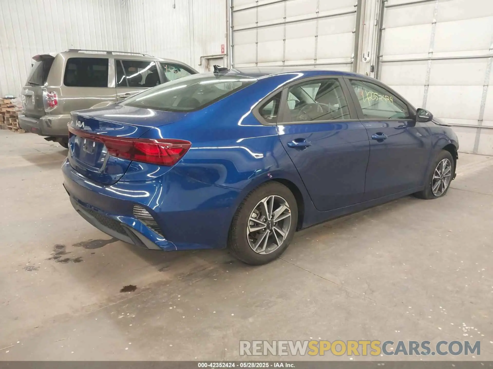 4 Photograph of a damaged car 3KPF24AD7PE569555 KIA FORTE 2023
