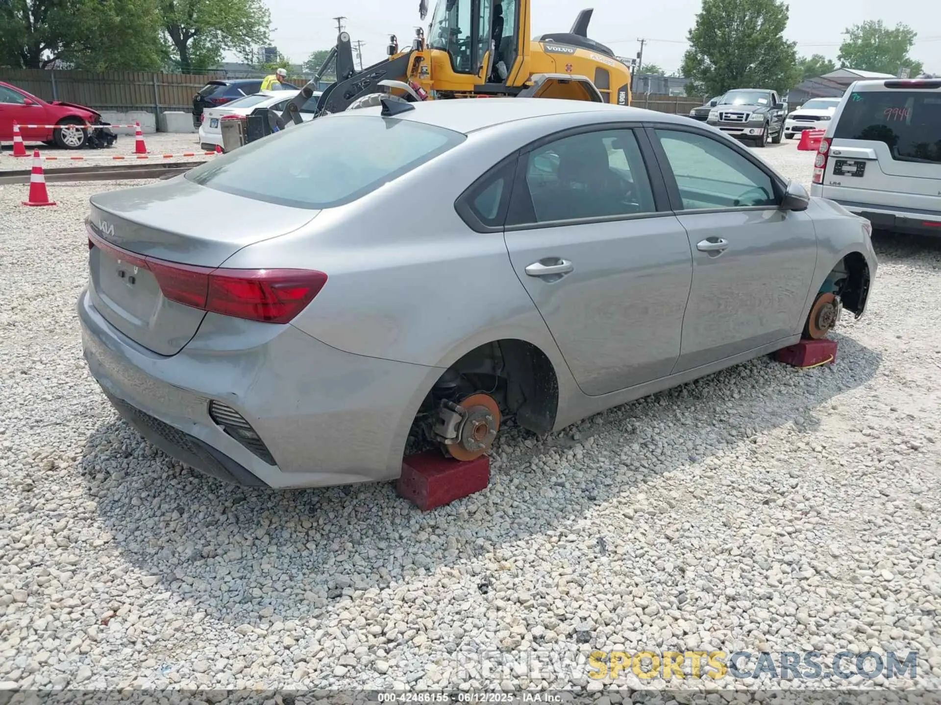 4 Photograph of a damaged car 3KPF24AD7PE587120 KIA FORTE 2023