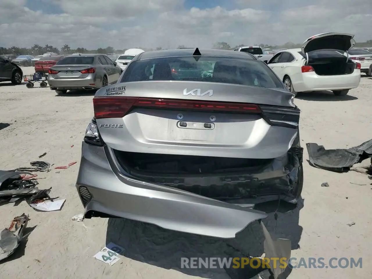 6 Photograph of a damaged car 3KPF24AD7PE592320 KIA FORTE 2023