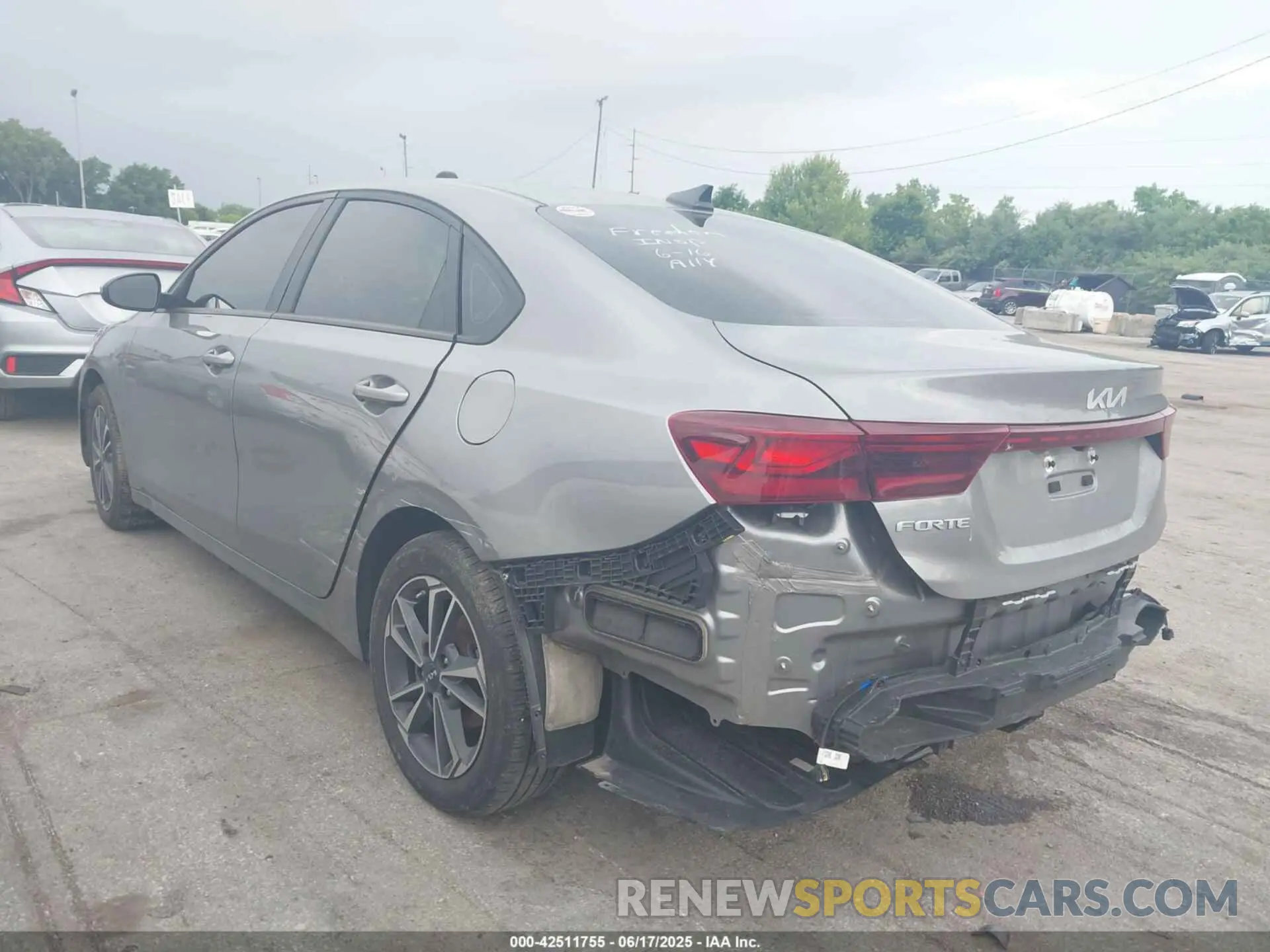 3 Photograph of a damaged car 3KPF24AD7PE603915 KIA FORTE 2023