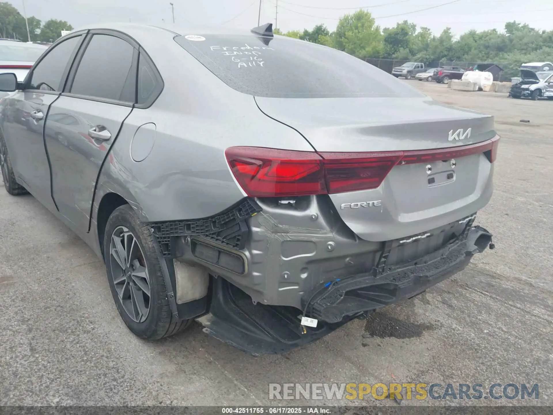 6 Photograph of a damaged car 3KPF24AD7PE603915 KIA FORTE 2023