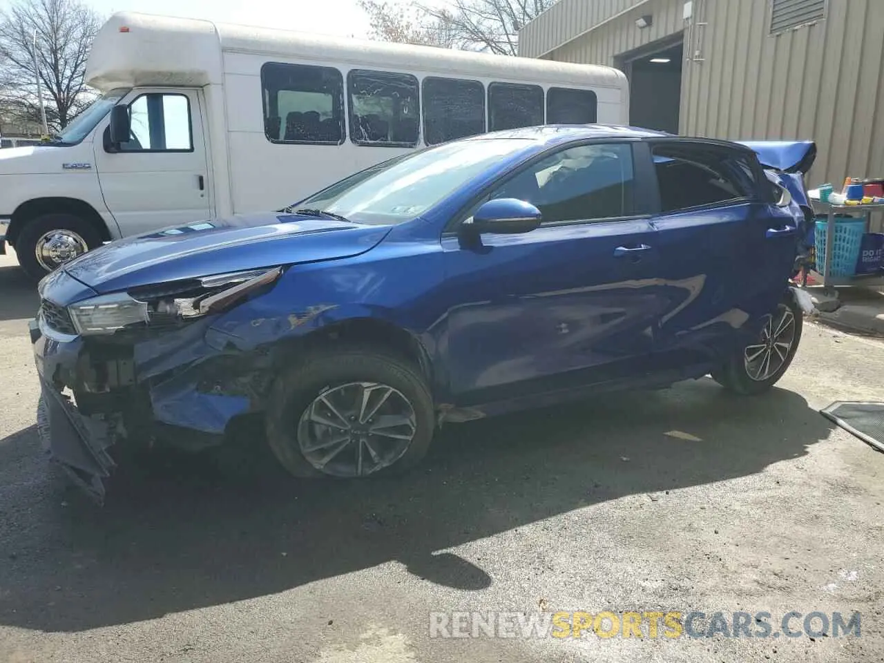 1 Photograph of a damaged car 3KPF24AD7PE604952 KIA FORTE 2023
