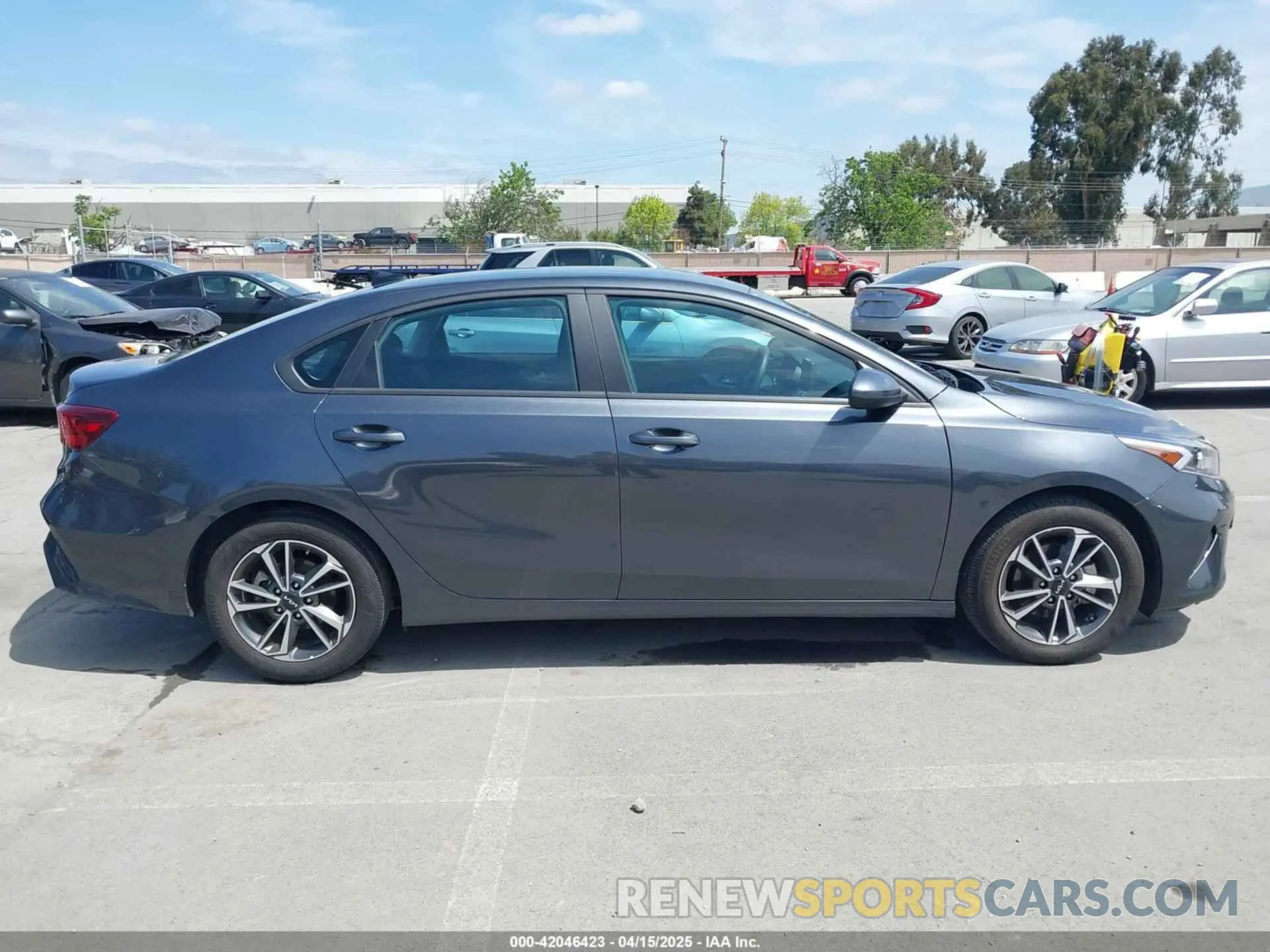 13 Photograph of a damaged car 3KPF24AD7PE634209 KIA FORTE 2023