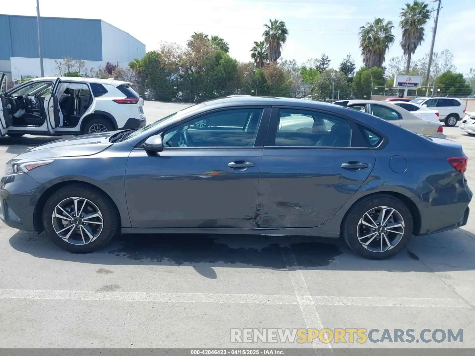 14 Photograph of a damaged car 3KPF24AD7PE634209 KIA FORTE 2023
