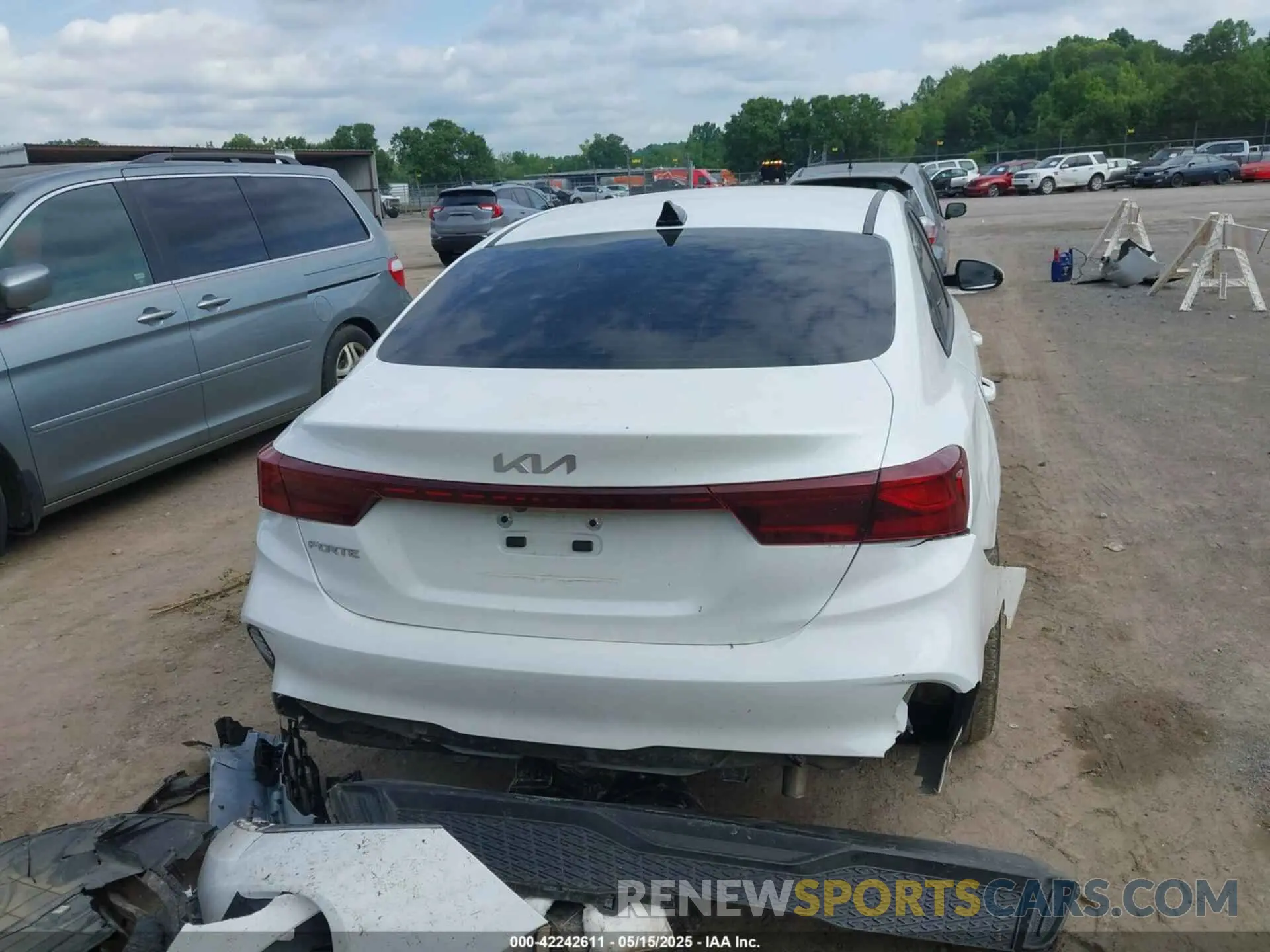 17 Photograph of a damaged car 3KPF24AD7PE641760 KIA FORTE 2023