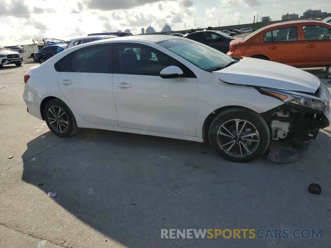 4 Photograph of a damaged car 3KPF24AD7PE655691 KIA FORTE 2023