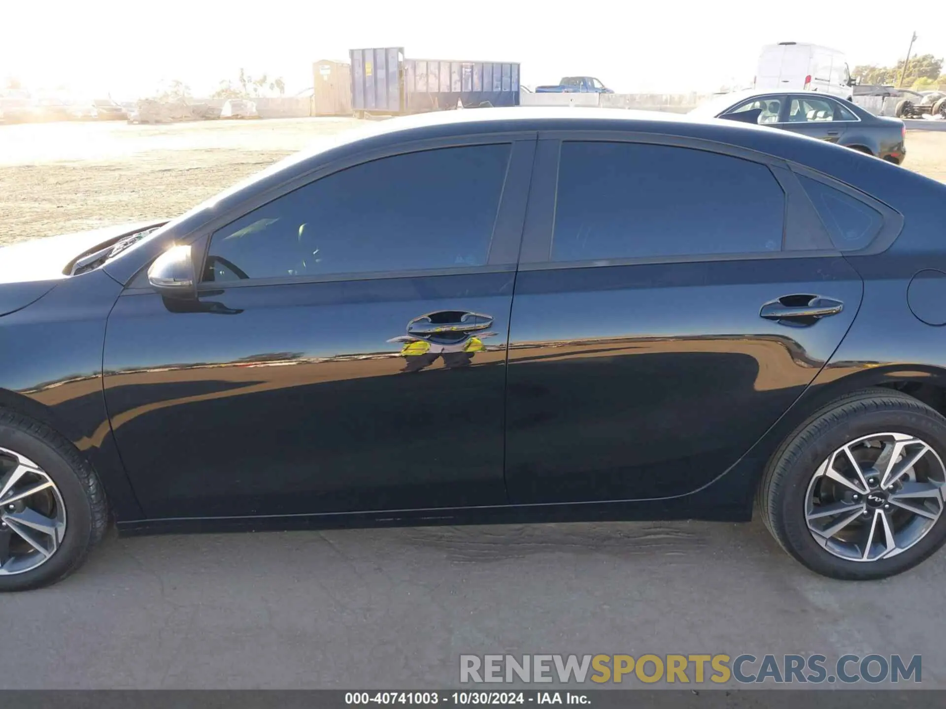 14 Photograph of a damaged car 3KPF24AD7PE680915 KIA FORTE 2023
