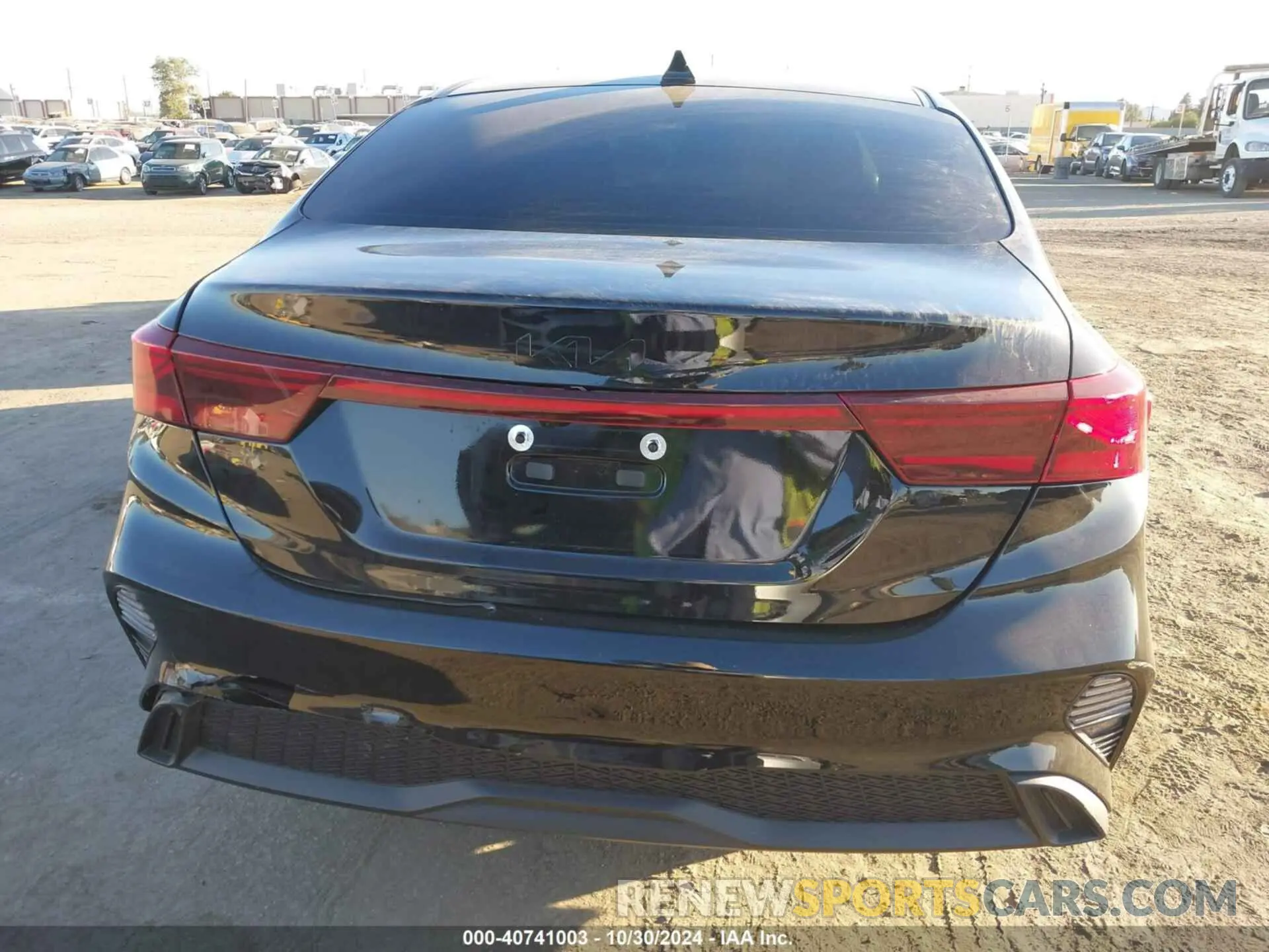 16 Photograph of a damaged car 3KPF24AD7PE680915 KIA FORTE 2023