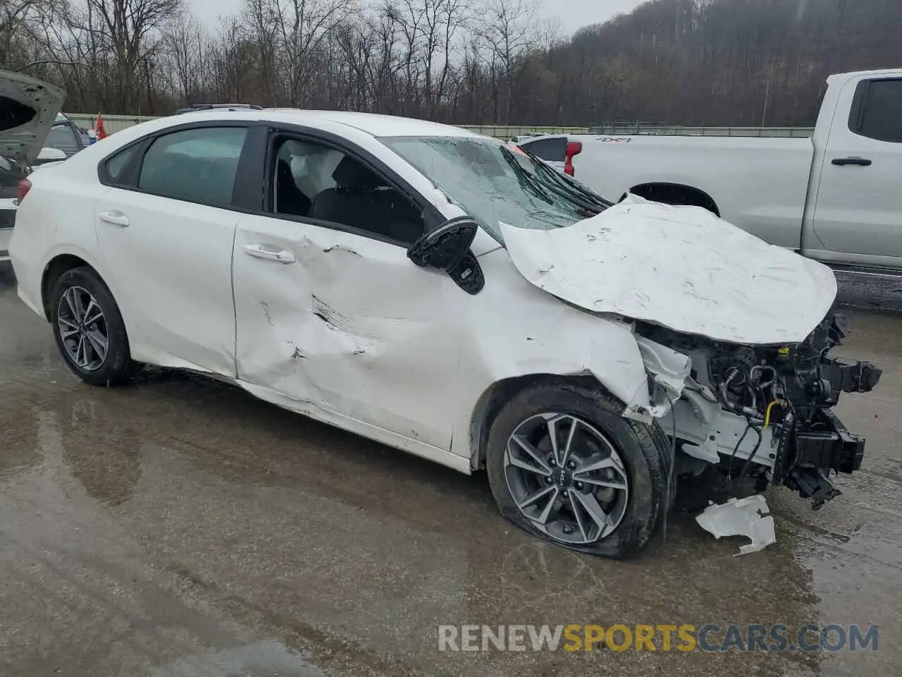 4 Photograph of a damaged car 3KPF24AD7PE685029 KIA FORTE 2023