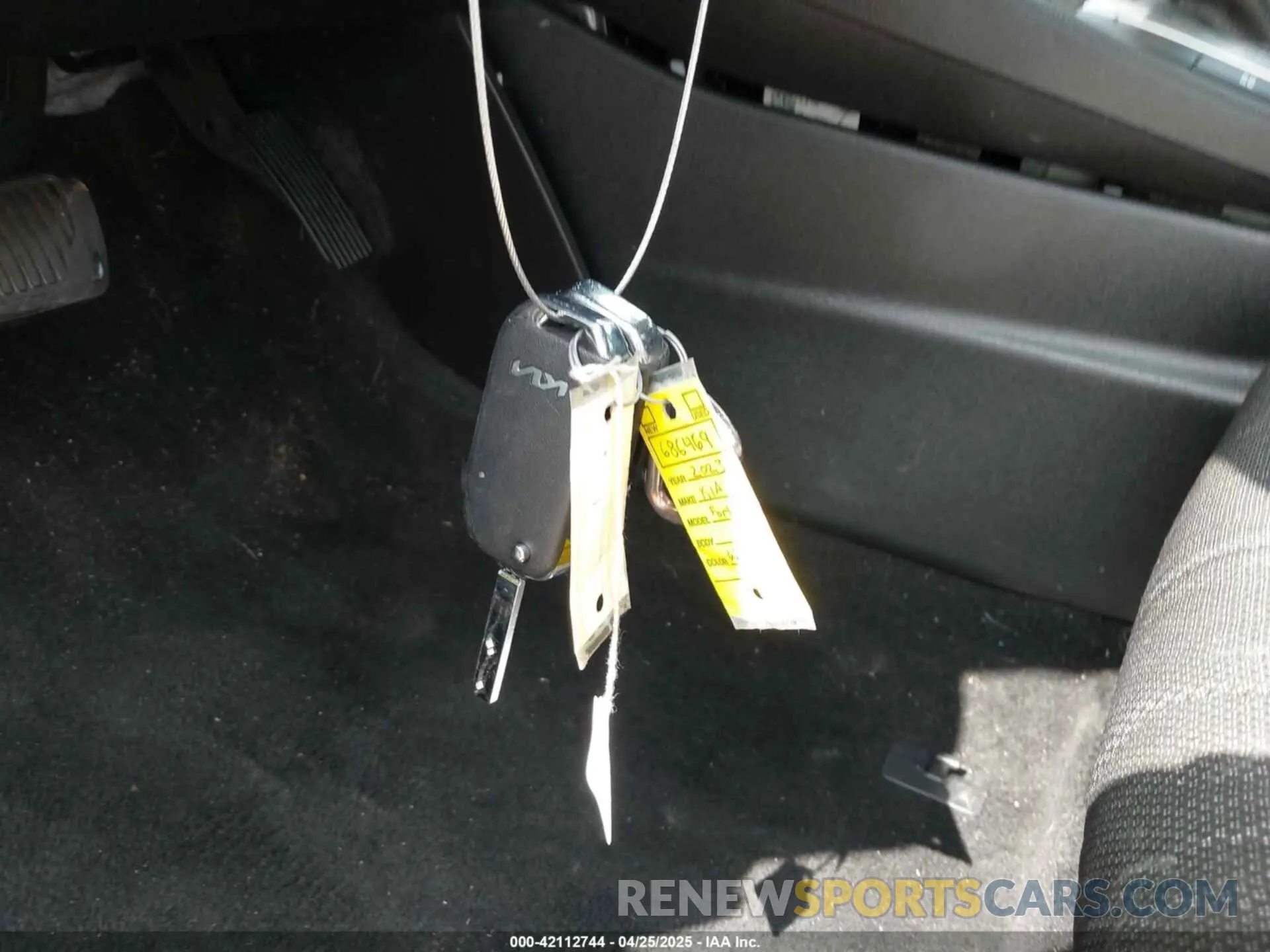 11 Photograph of a damaged car 3KPF24AD7PE686469 KIA FORTE 2023