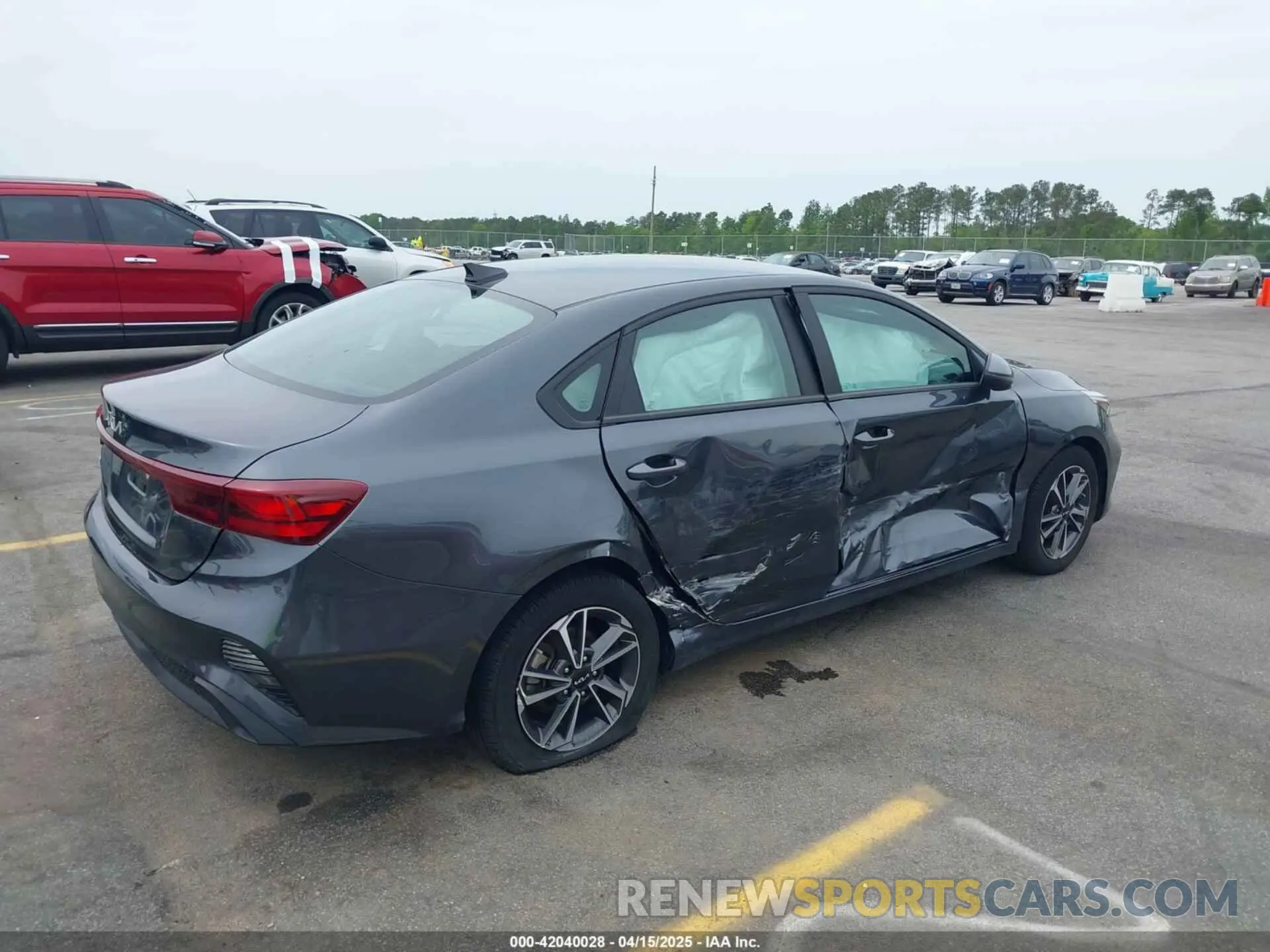 4 Photograph of a damaged car 3KPF24AD7PE690487 KIA FORTE 2023