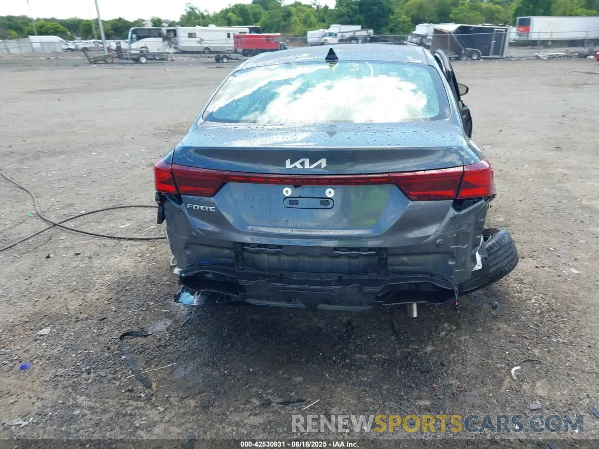 17 Photograph of a damaged car 3KPF24AD7PE693390 KIA FORTE 2023