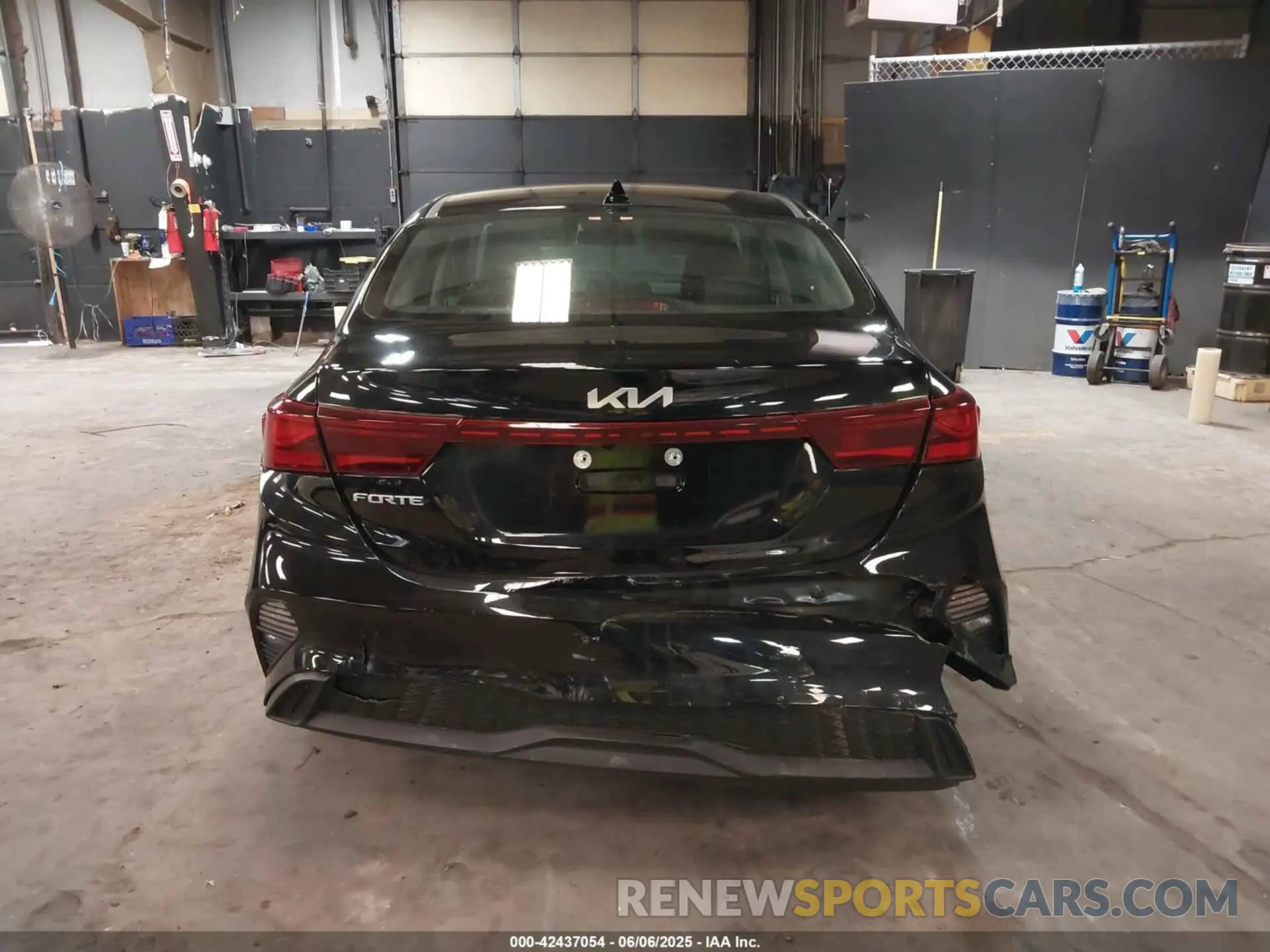 16 Photograph of a damaged car 3KPF24AD8PE538282 KIA FORTE 2023