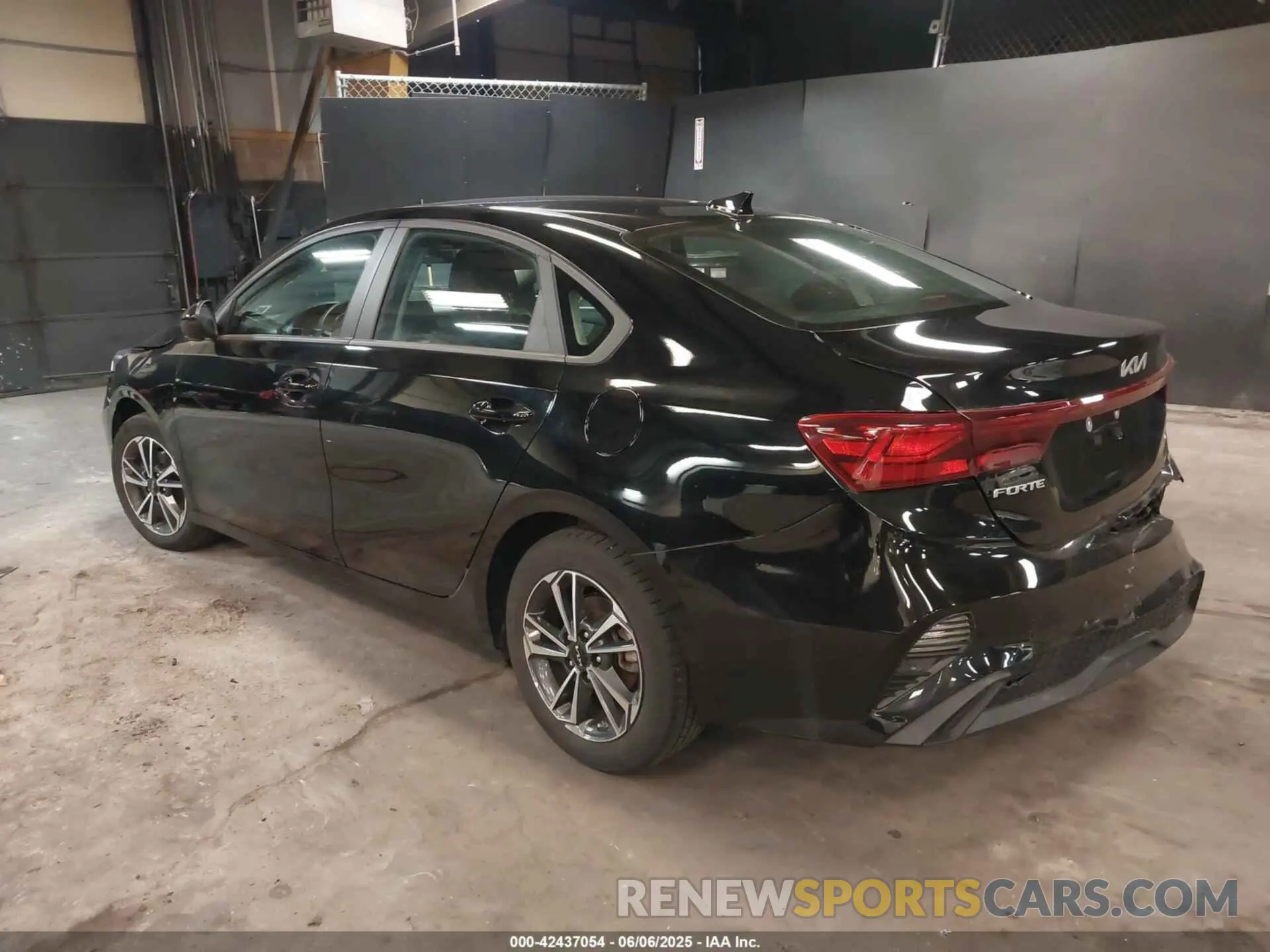 3 Photograph of a damaged car 3KPF24AD8PE538282 KIA FORTE 2023