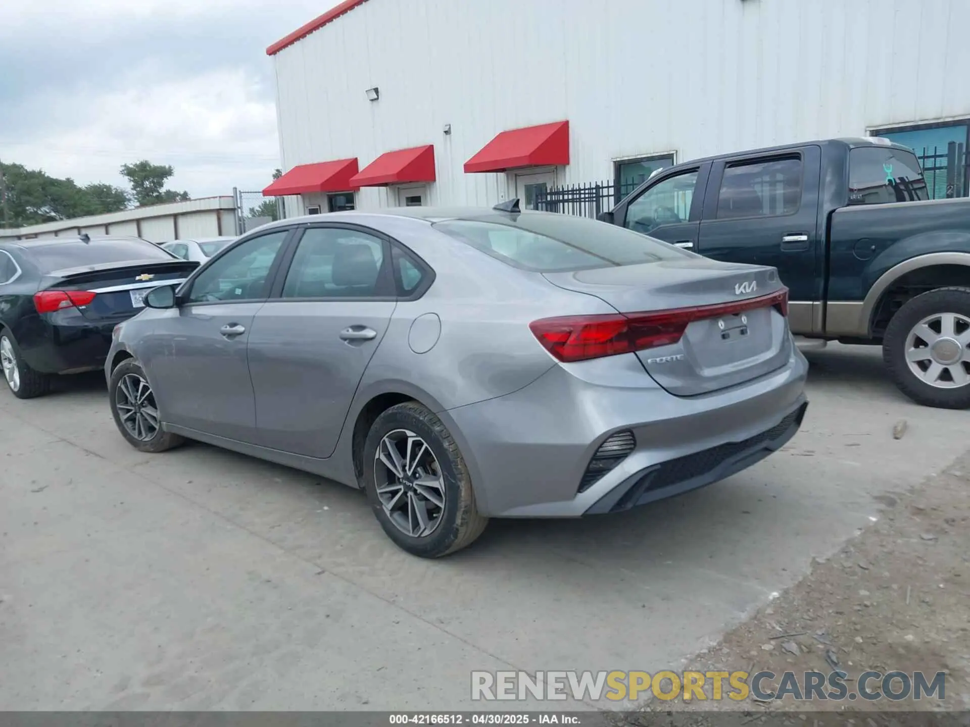 14 Photograph of a damaged car 3KPF24AD8PE558631 KIA FORTE 2023