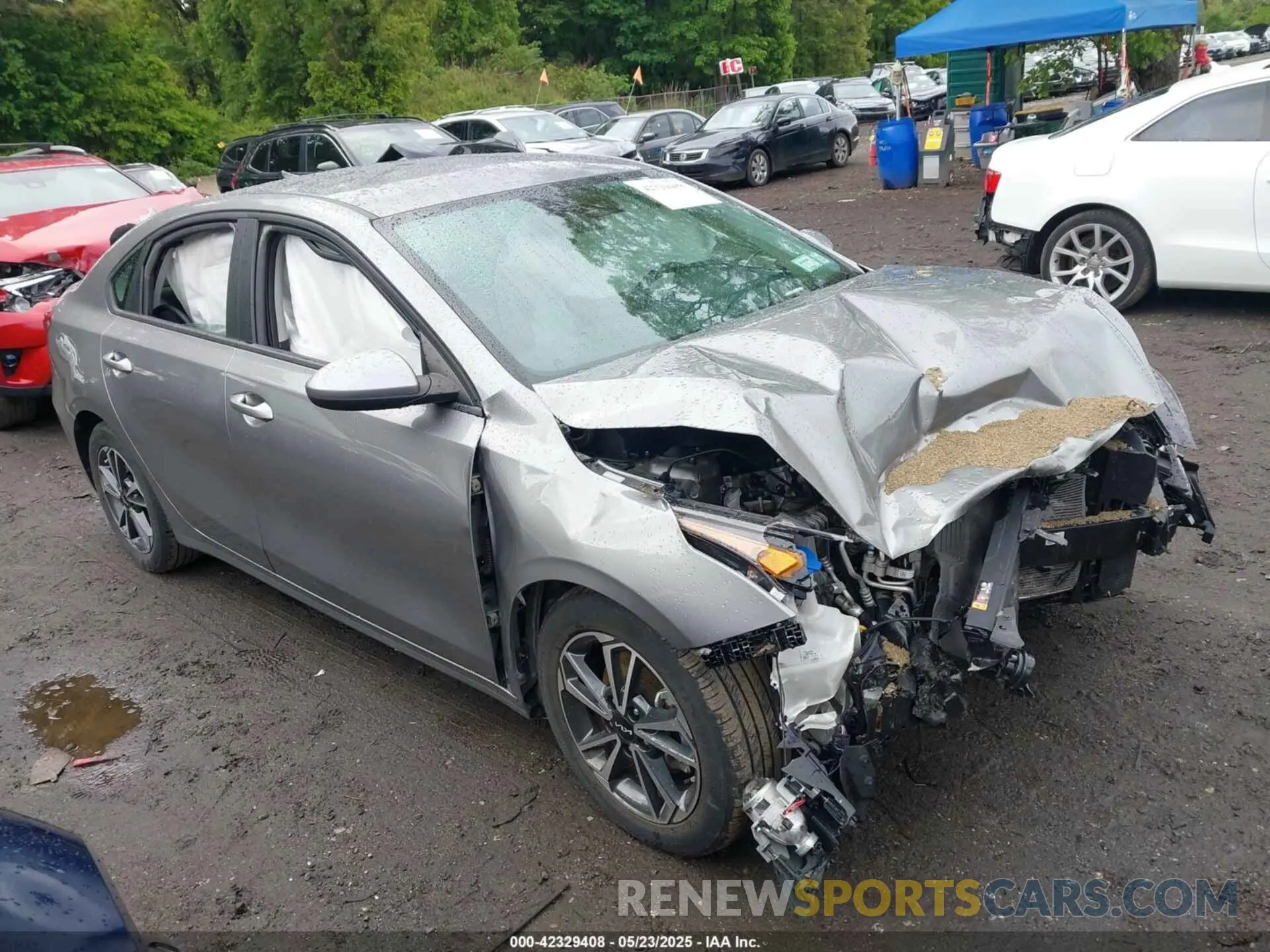 13 Photograph of a damaged car 3KPF24AD8PE558676 KIA FORTE 2023