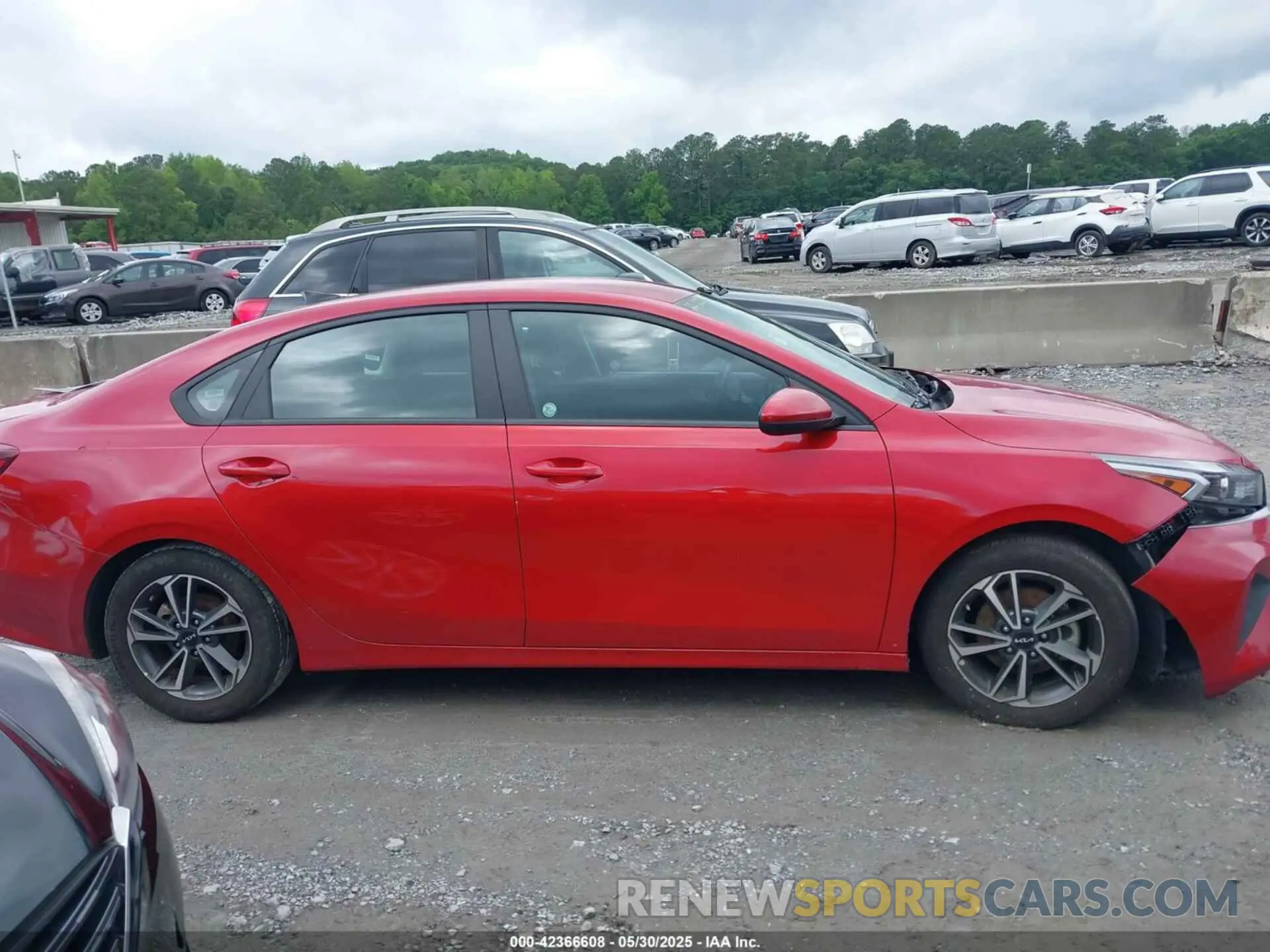 13 Photograph of a damaged car 3KPF24AD8PE582105 KIA FORTE 2023