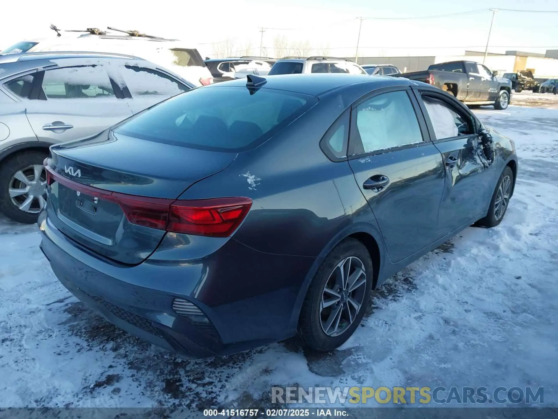 4 Photograph of a damaged car 3KPF24AD8PE582492 KIA FORTE 2023