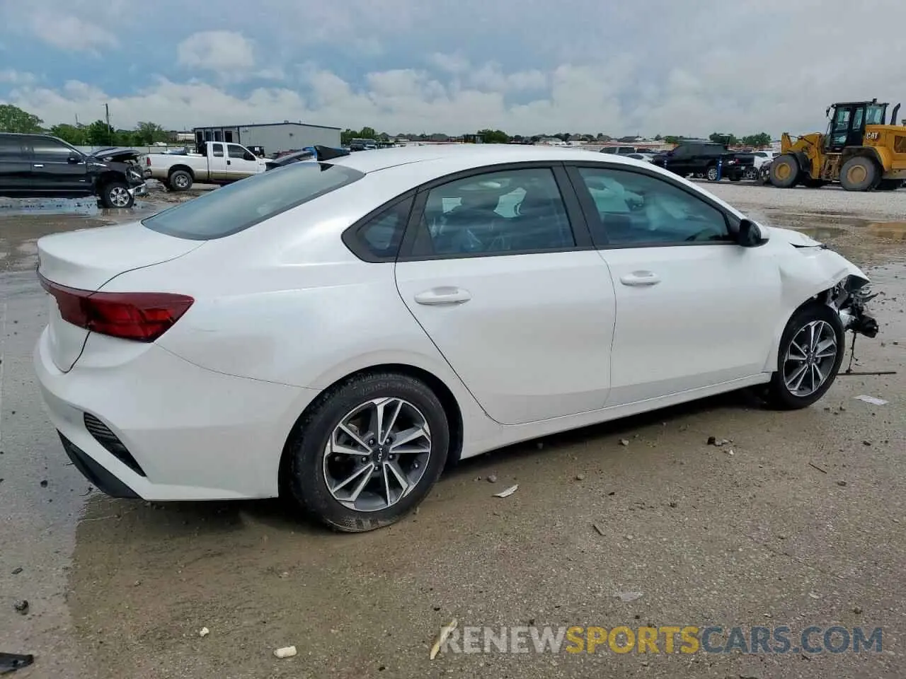 3 Photograph of a damaged car 3KPF24AD8PE583299 KIA FORTE 2023