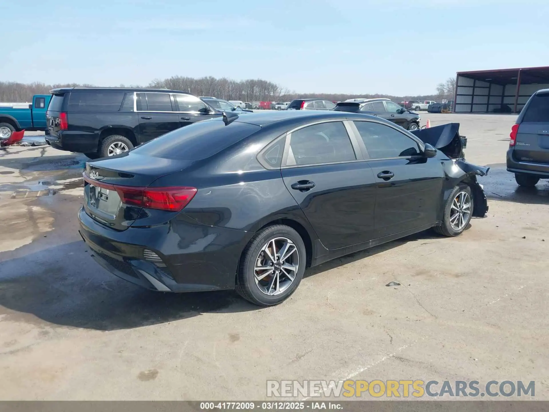 4 Photograph of a damaged car 3KPF24AD8PE588678 KIA FORTE 2023