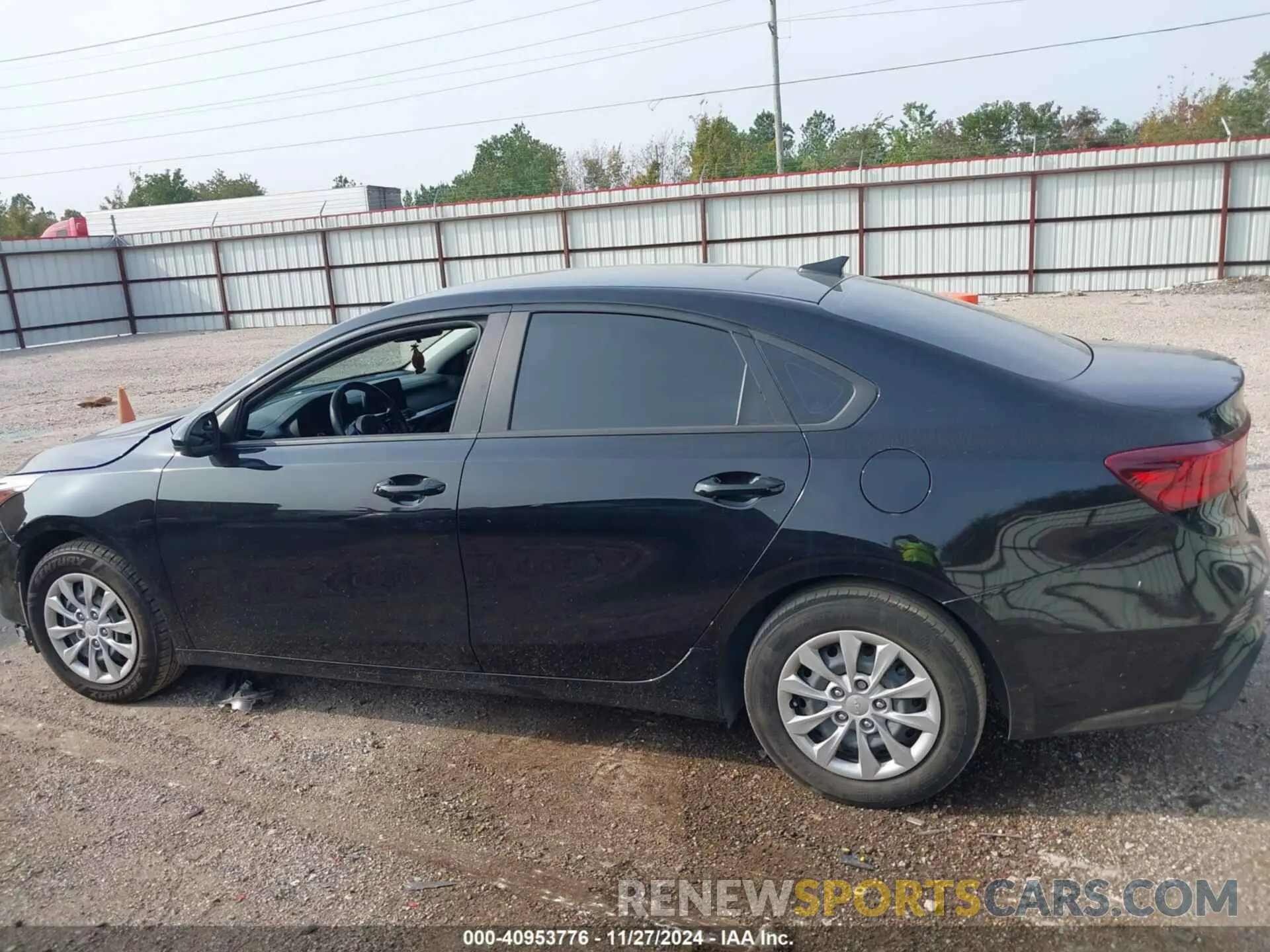 14 Photograph of a damaged car 3KPF24AD8PE589149 KIA FORTE 2023