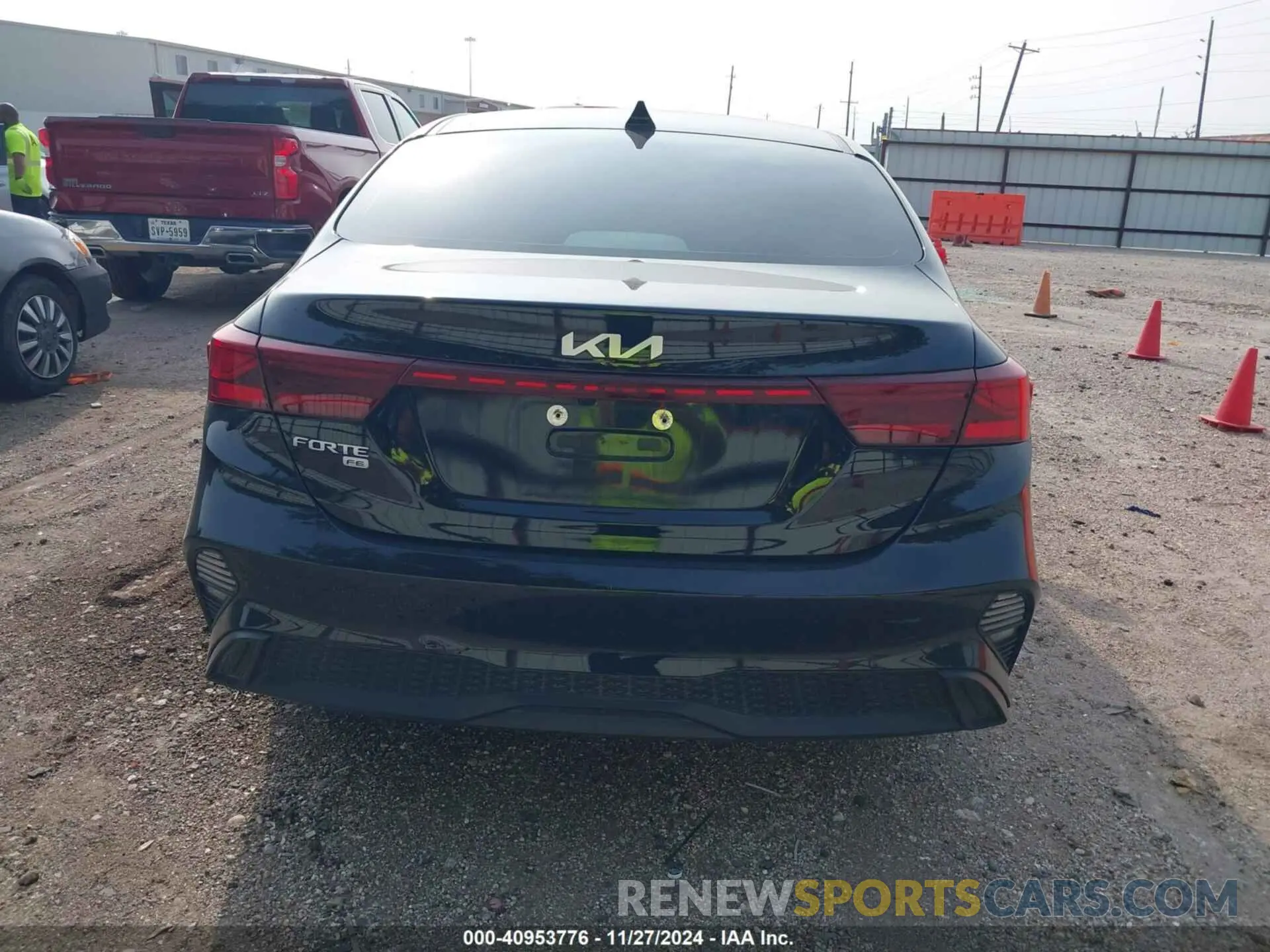16 Photograph of a damaged car 3KPF24AD8PE589149 KIA FORTE 2023