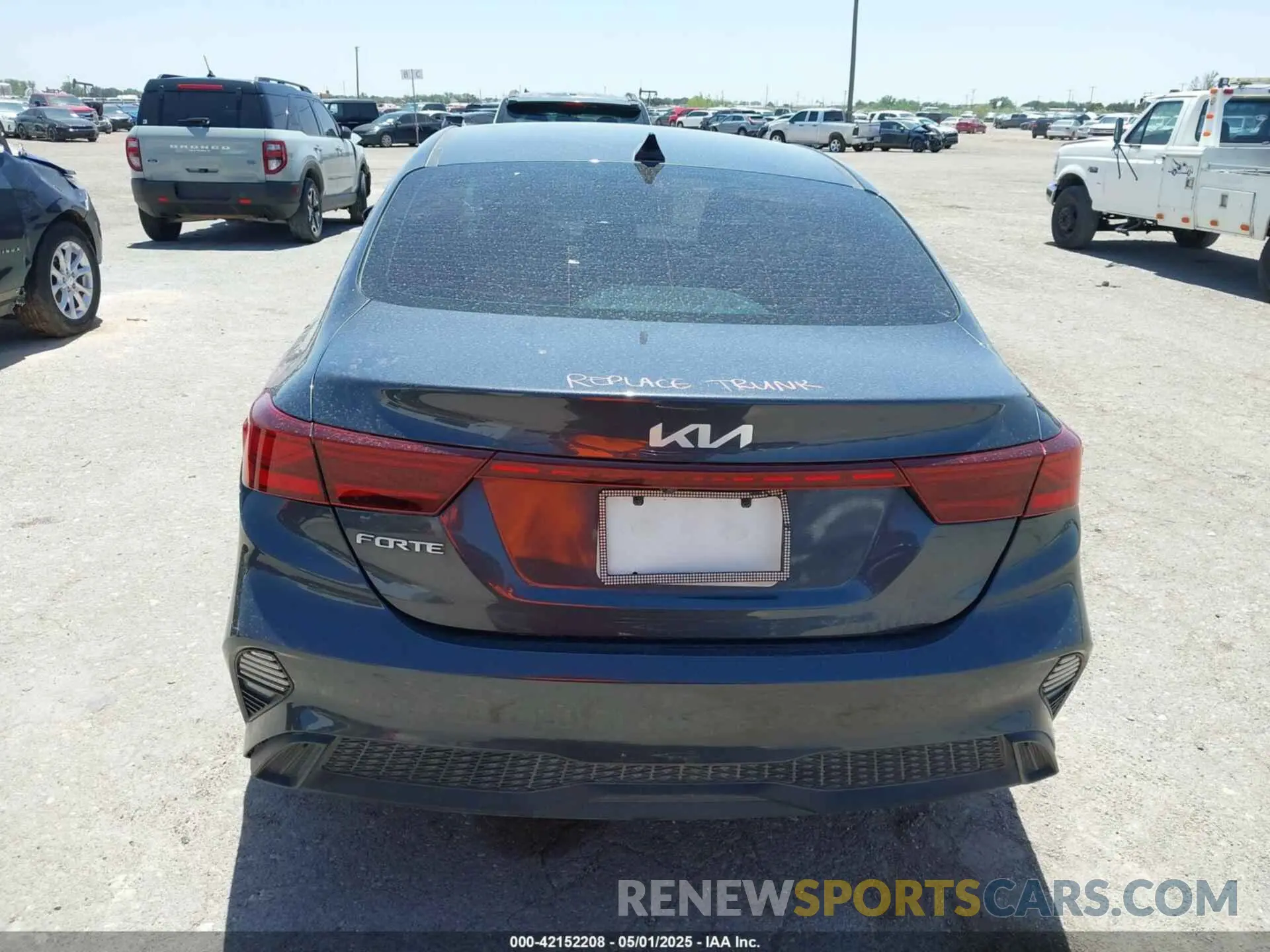 16 Photograph of a damaged car 3KPF24AD8PE597588 KIA FORTE 2023