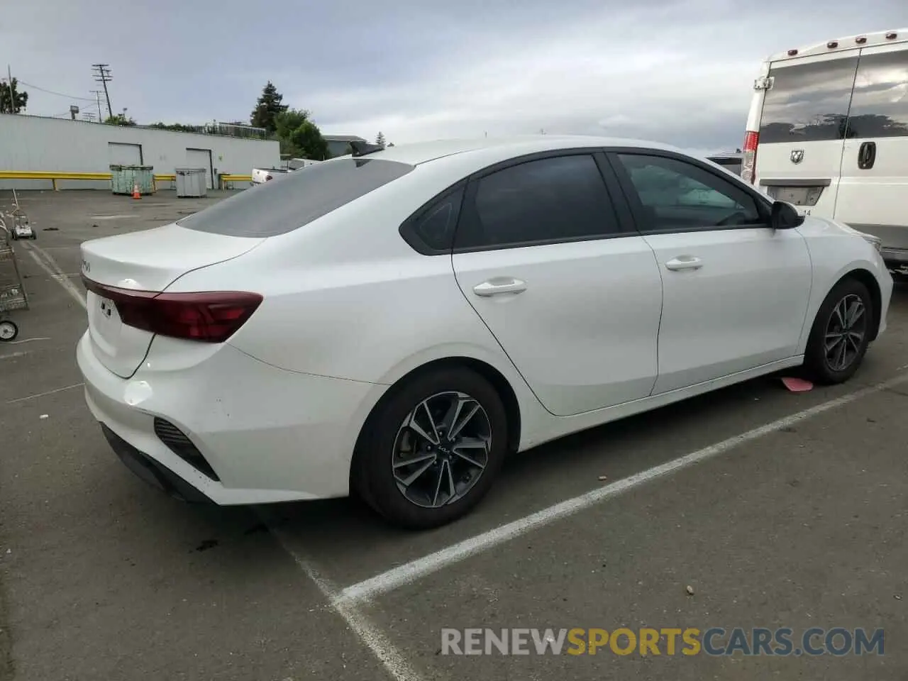 3 Photograph of a damaged car 3KPF24AD8PE609867 KIA FORTE 2023