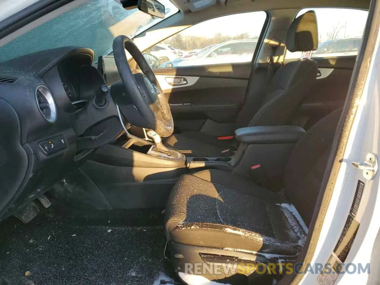 7 Photograph of a damaged car 3KPF24AD8PE610744 KIA FORTE 2023