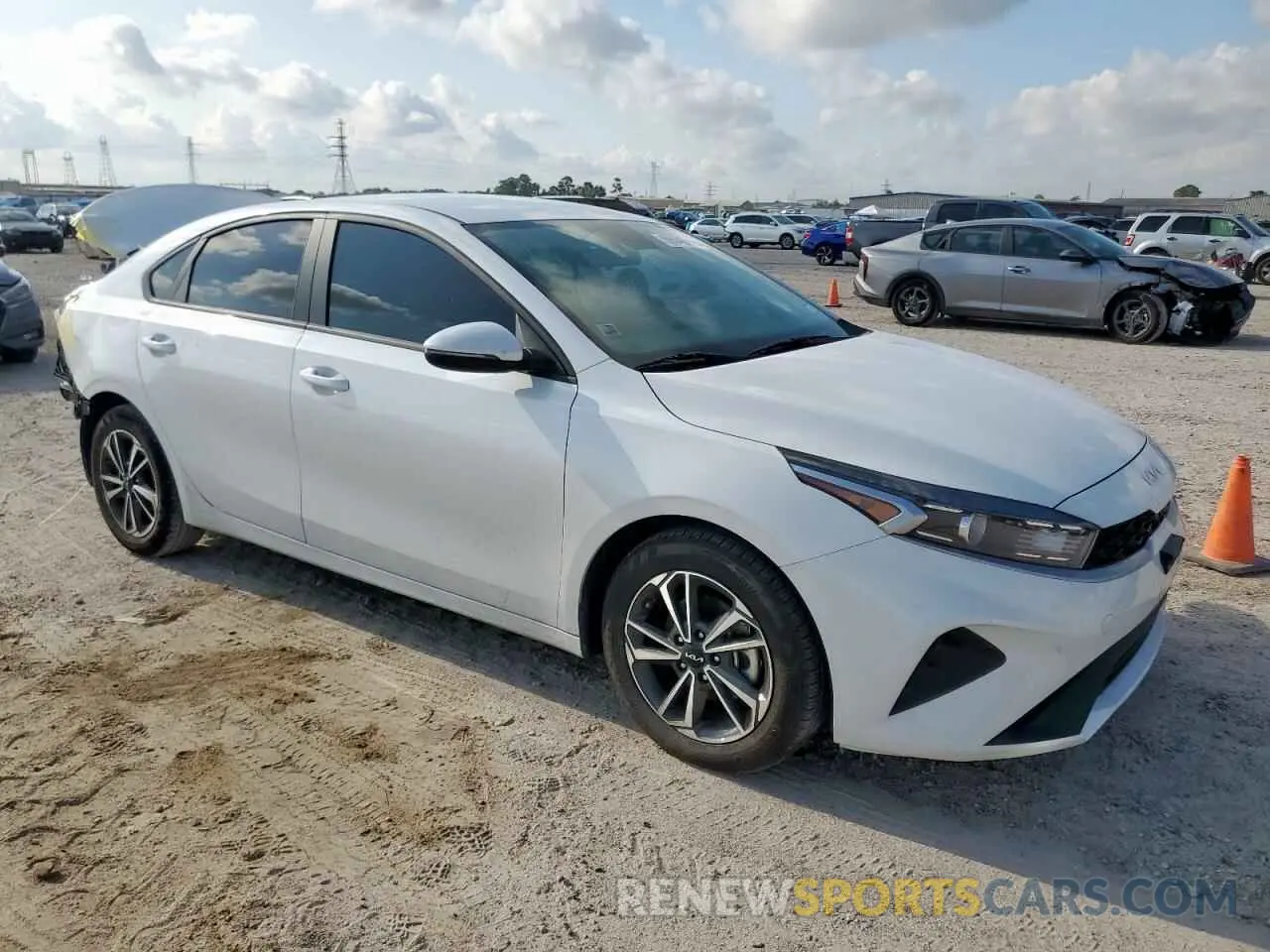 4 Photograph of a damaged car 3KPF24AD8PE625292 KIA FORTE 2023