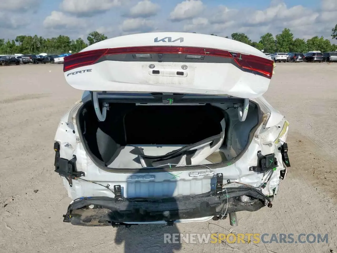 6 Photograph of a damaged car 3KPF24AD8PE625292 KIA FORTE 2023