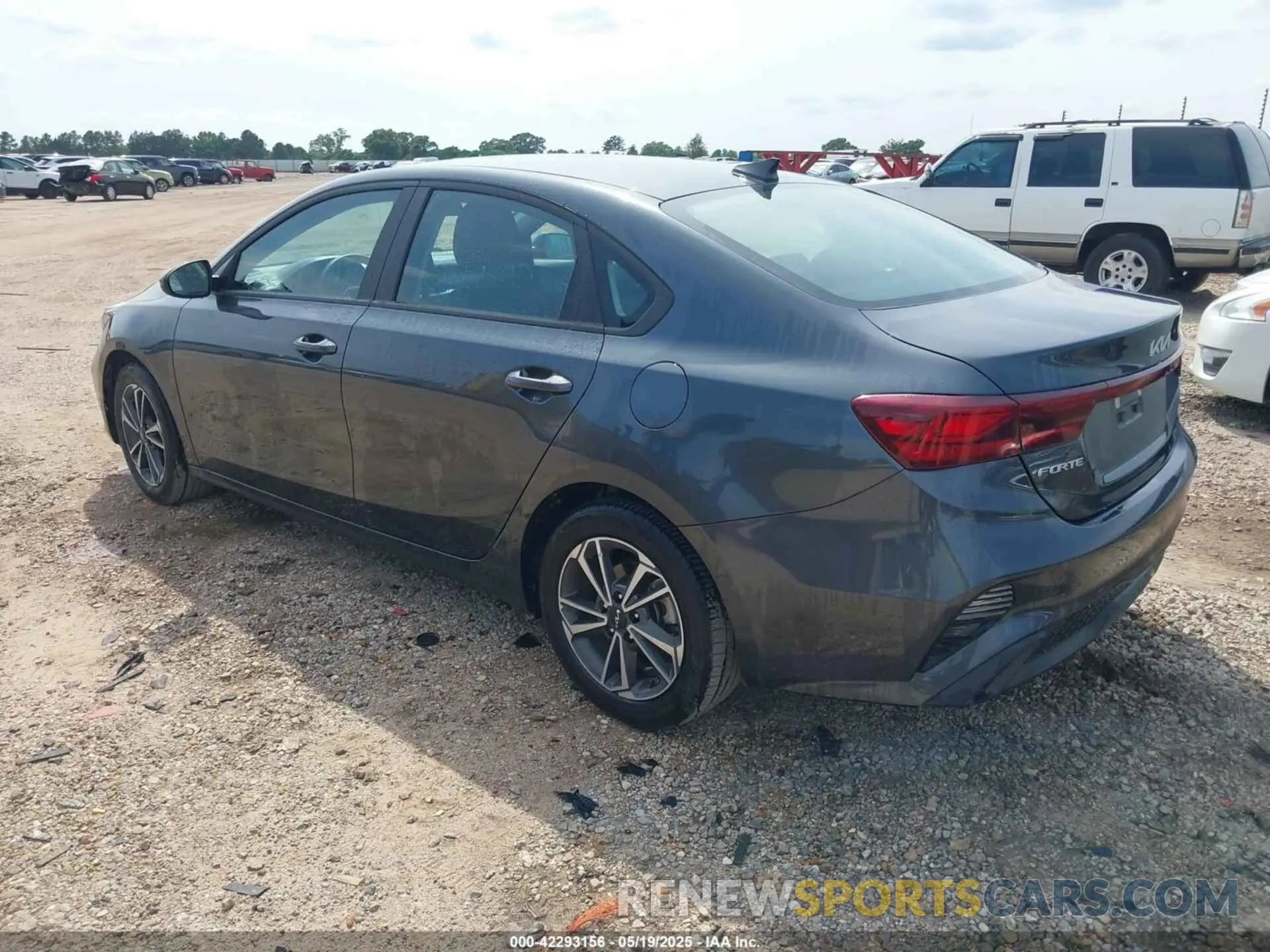 3 Photograph of a damaged car 3KPF24AD8PE643047 KIA FORTE 2023