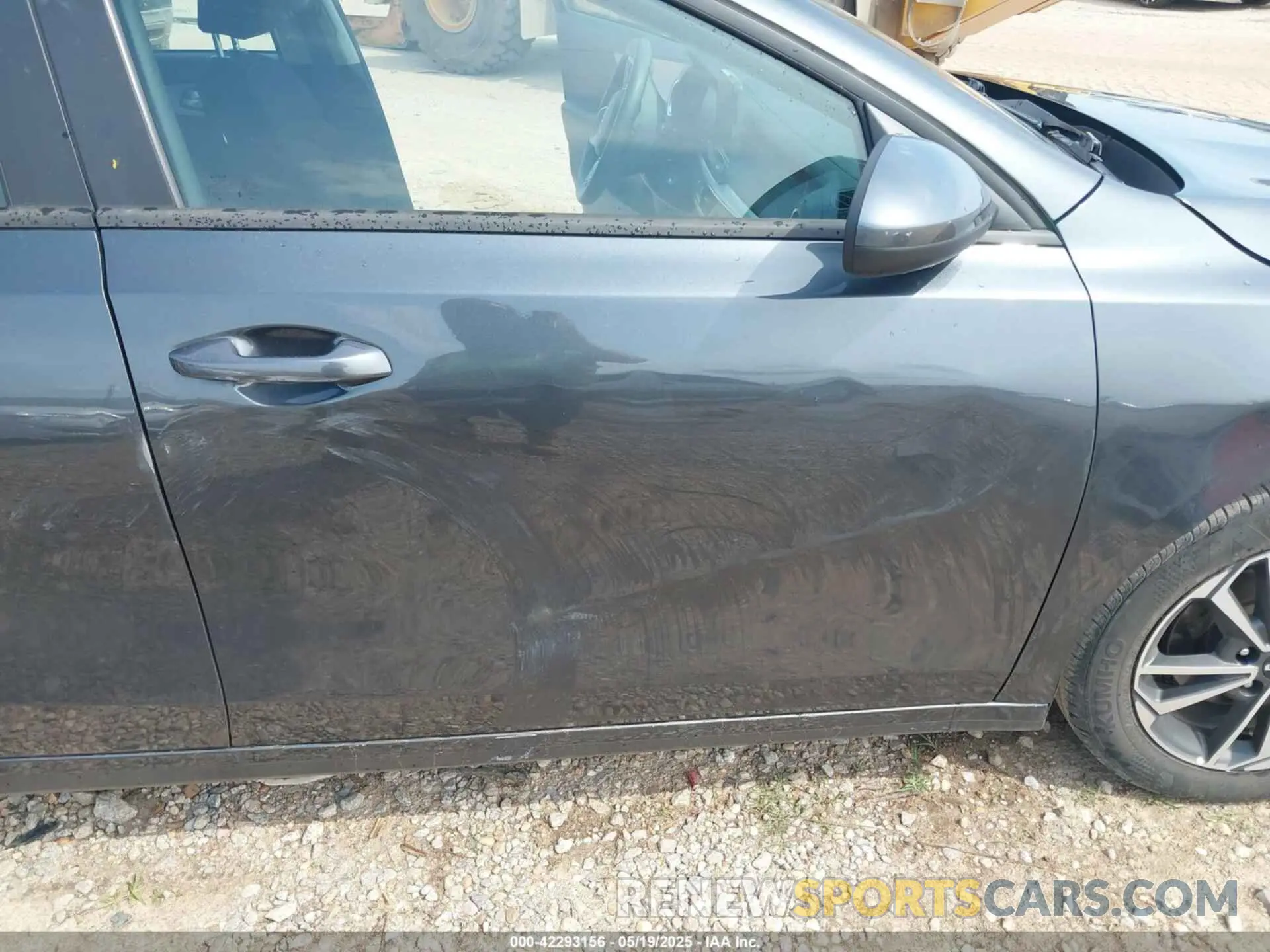6 Photograph of a damaged car 3KPF24AD8PE643047 KIA FORTE 2023