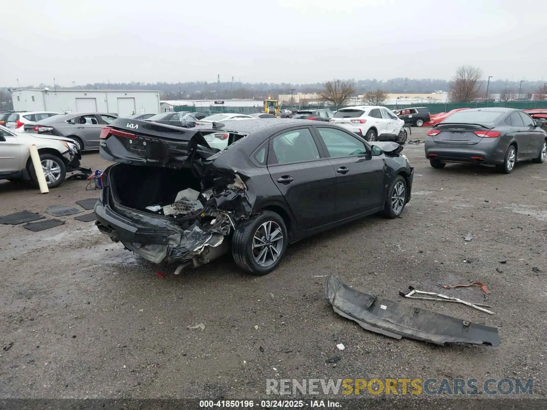 4 Photograph of a damaged car 3KPF24AD8PE662939 KIA FORTE 2023