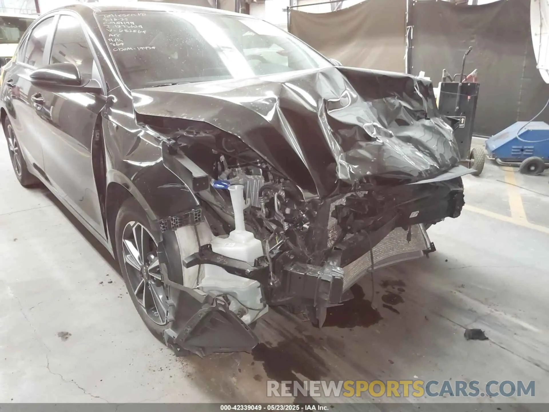 6 Photograph of a damaged car 3KPF24AD8PE682060 KIA FORTE 2023