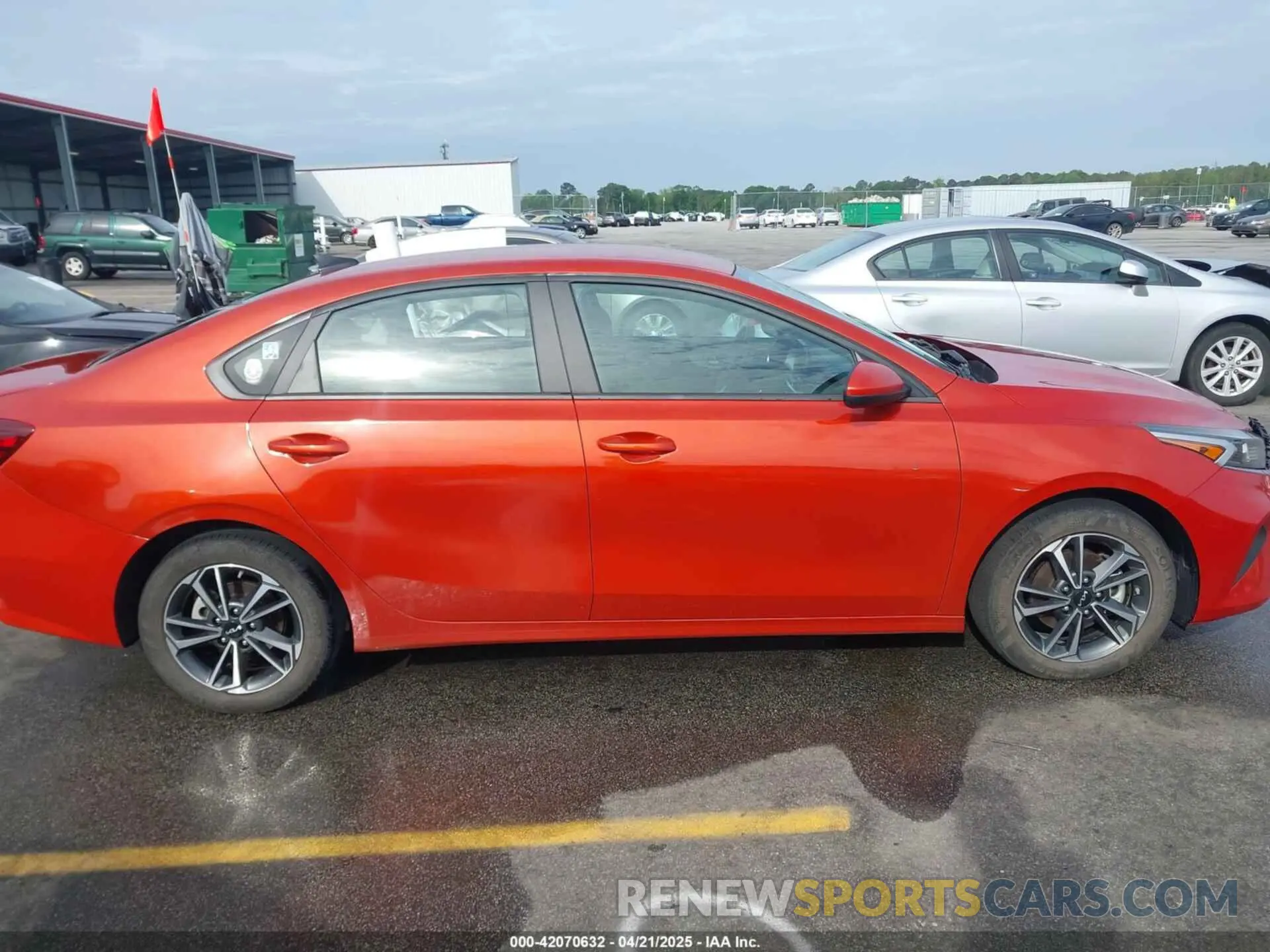 13 Photograph of a damaged car 3KPF24AD9PE509308 KIA FORTE 2023
