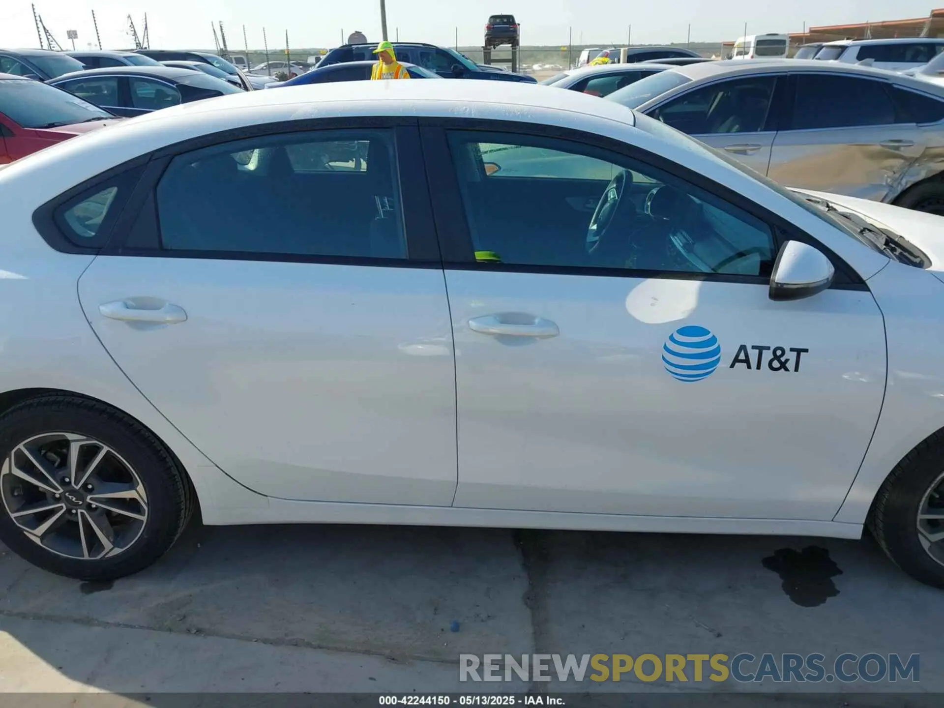 14 Photograph of a damaged car 3KPF24AD9PE559996 KIA FORTE 2023