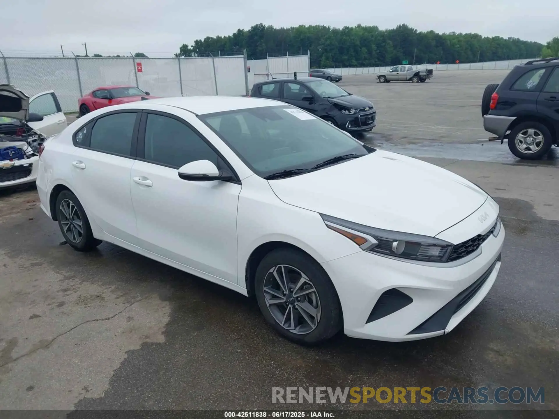 1 Photograph of a damaged car 3KPF24AD9PE597082 KIA FORTE 2023