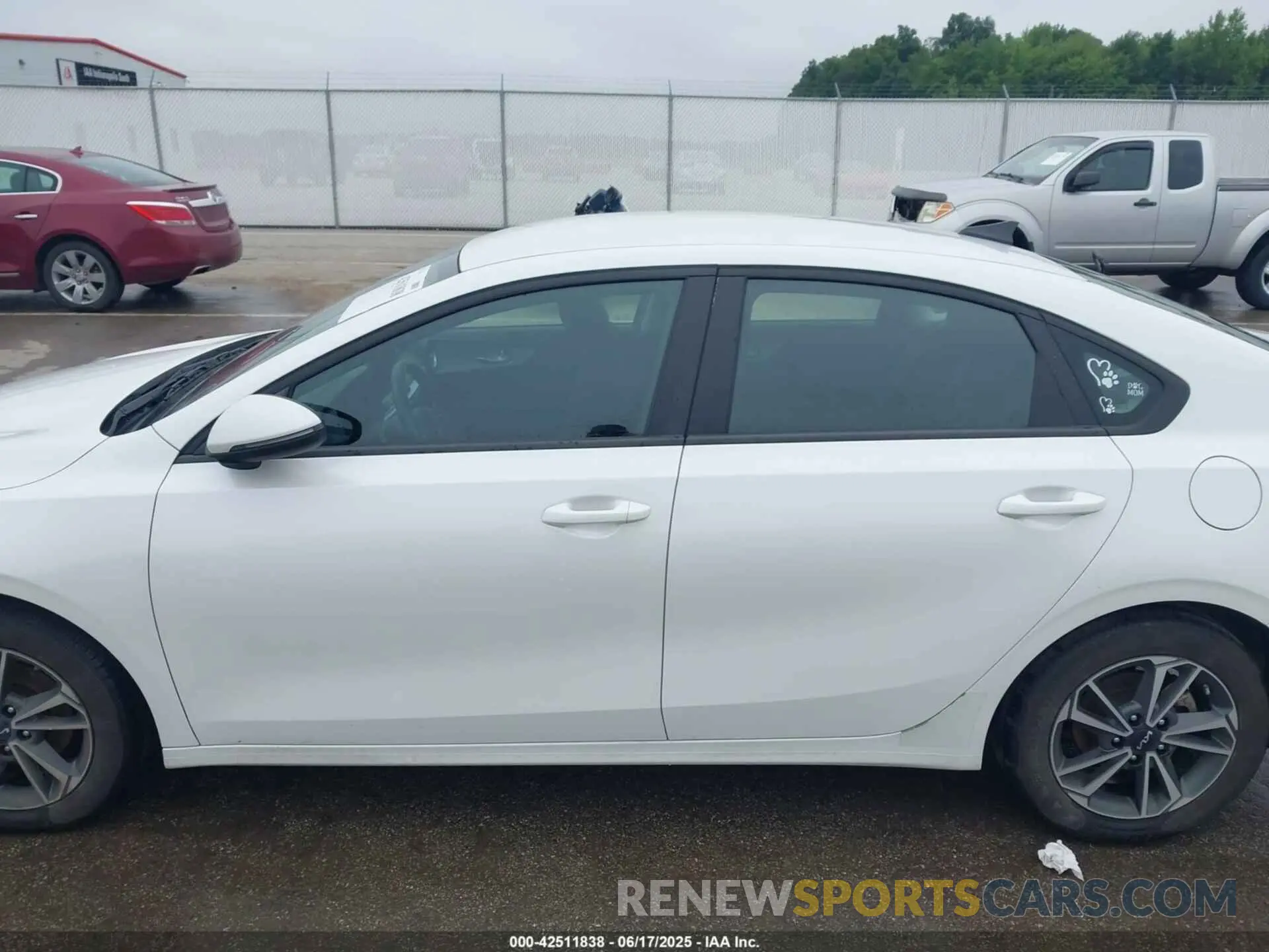 15 Photograph of a damaged car 3KPF24AD9PE597082 KIA FORTE 2023