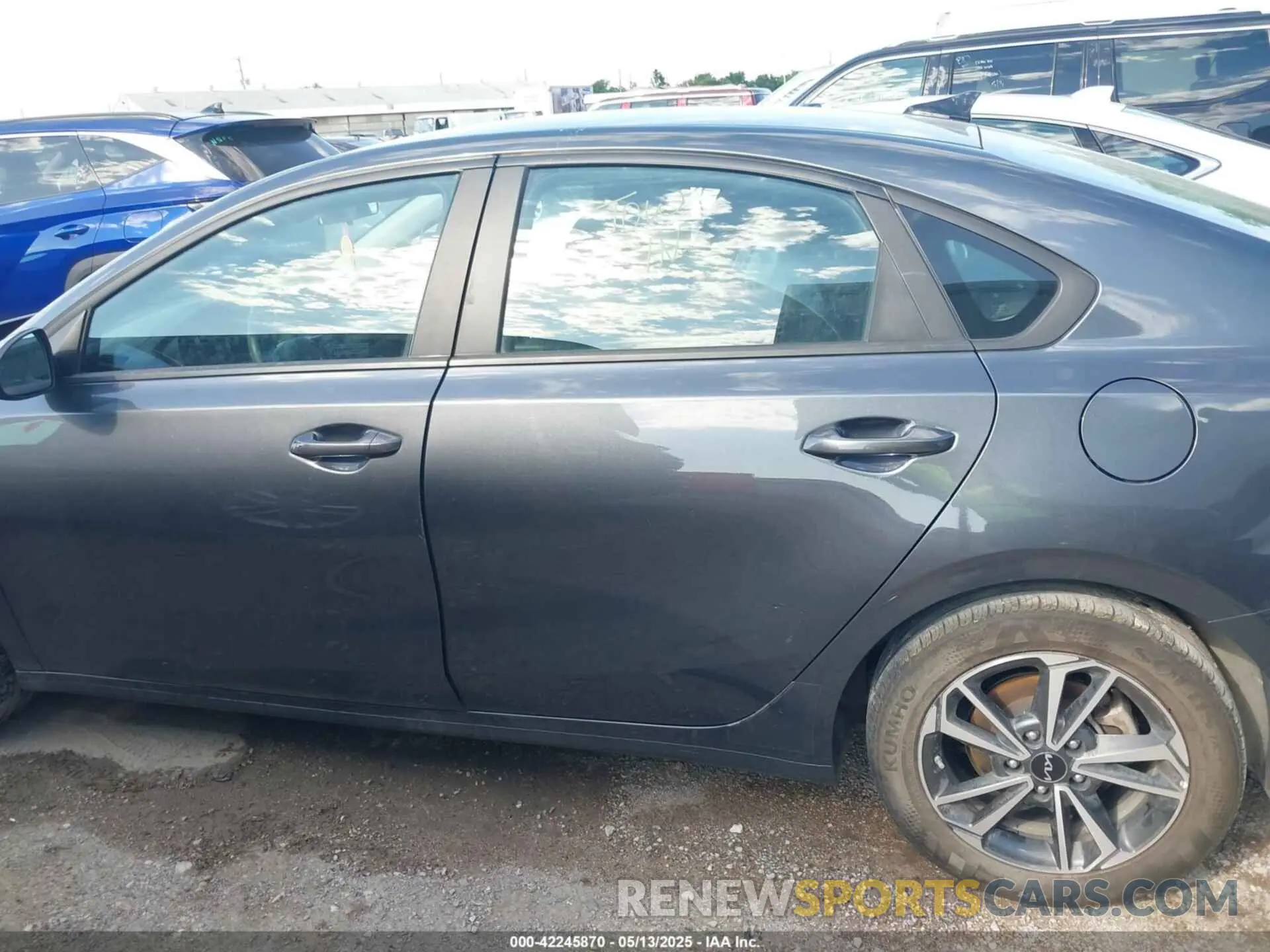 14 Photograph of a damaged car 3KPF24AD9PE617069 KIA FORTE 2023