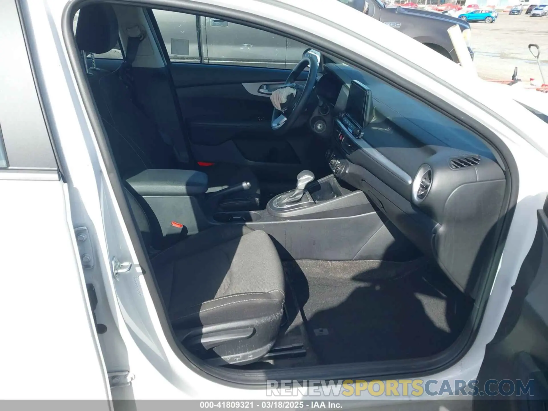 5 Photograph of a damaged car 3KPF24AD9PE618769 KIA FORTE 2023