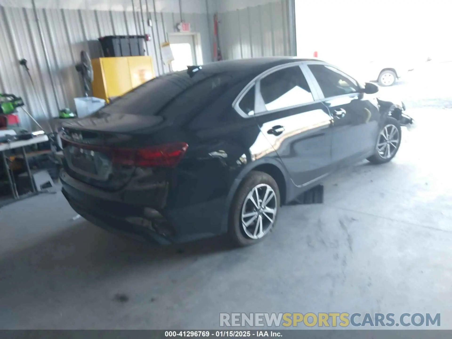 4 Photograph of a damaged car 3KPF24AD9PE618822 KIA FORTE 2023