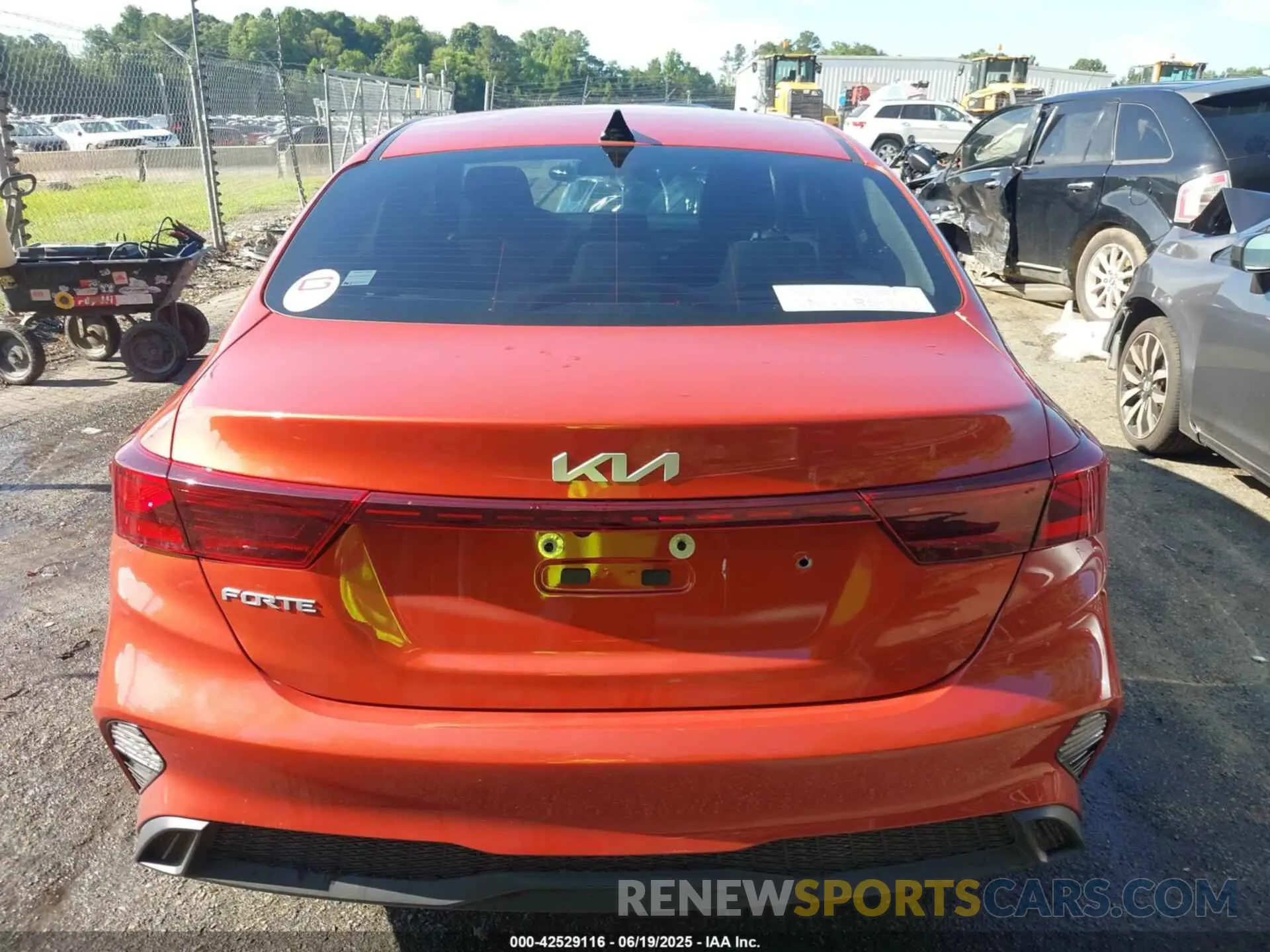 16 Photograph of a damaged car 3KPF24AD9PE620134 KIA FORTE 2023