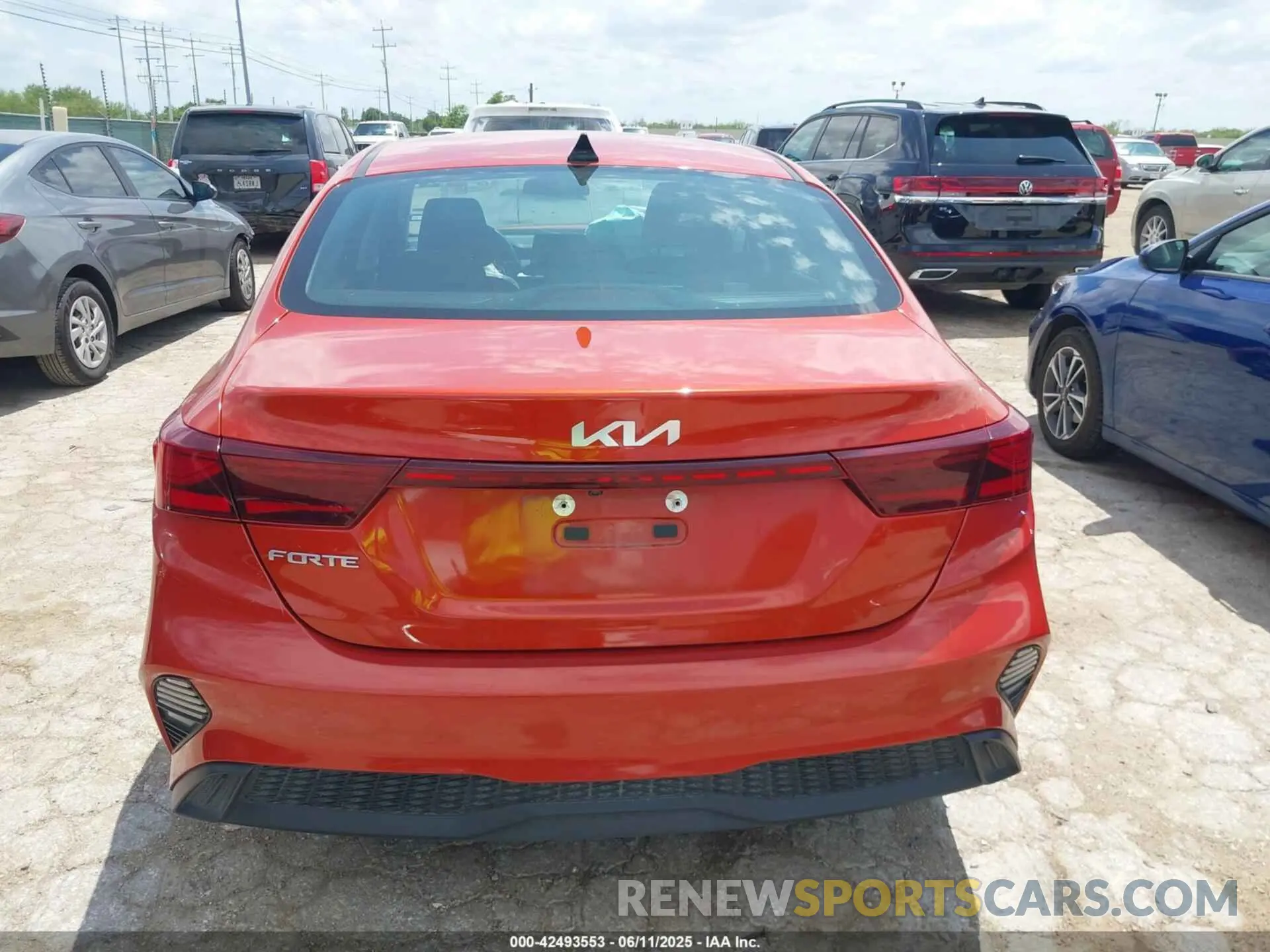 16 Photograph of a damaged car 3KPF24AD9PE627813 KIA FORTE 2023