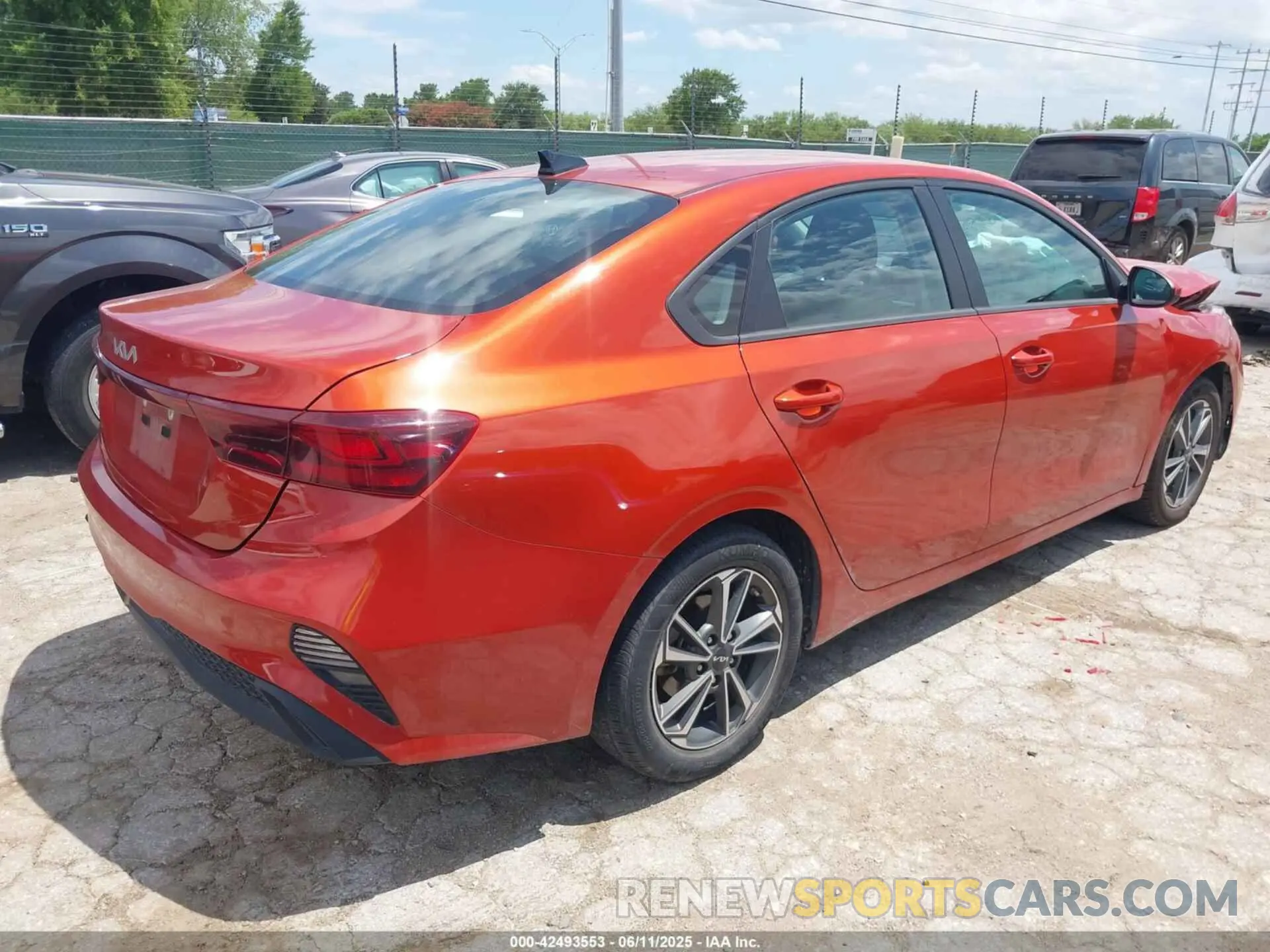 4 Photograph of a damaged car 3KPF24AD9PE627813 KIA FORTE 2023