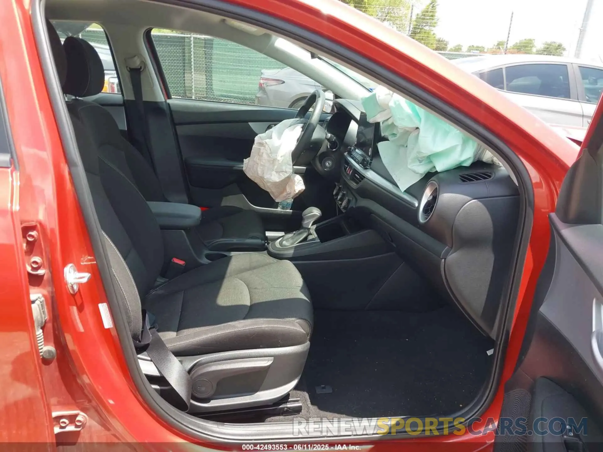 5 Photograph of a damaged car 3KPF24AD9PE627813 KIA FORTE 2023
