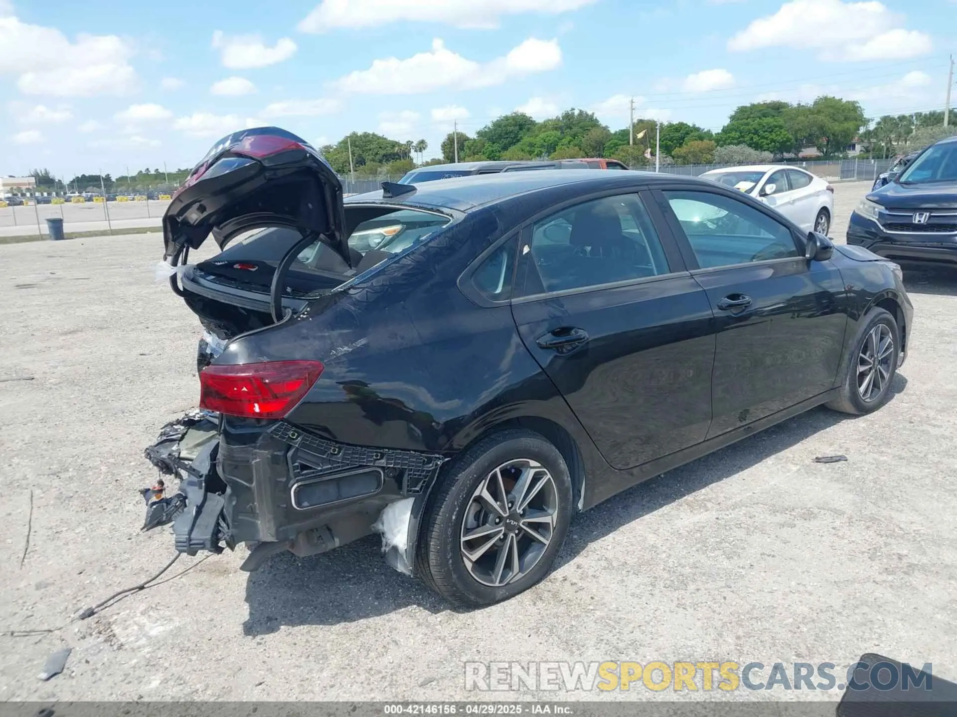 4 Photograph of a damaged car 3KPF24AD9PE643087 KIA FORTE 2023