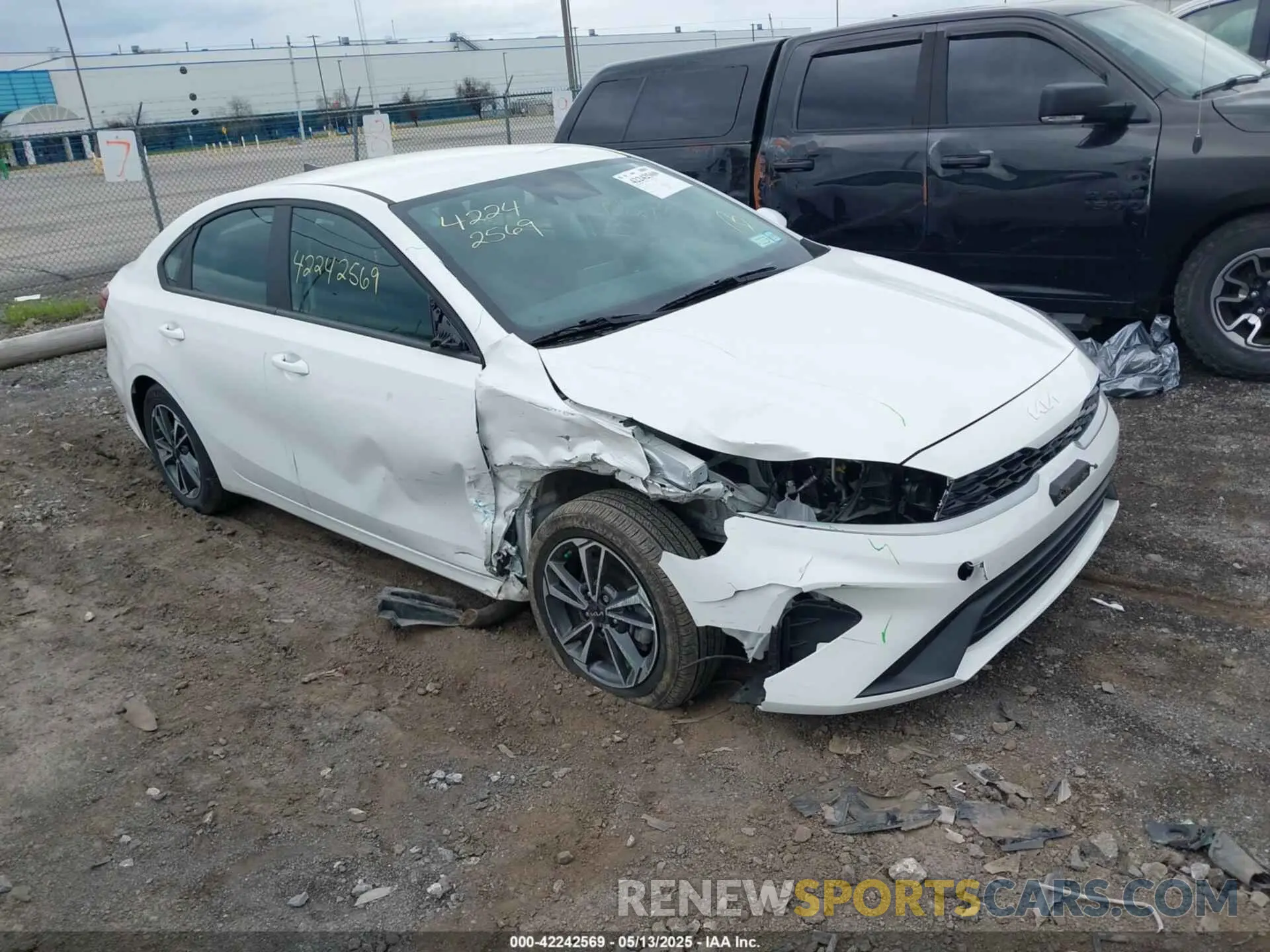 1 Photograph of a damaged car 3KPF24AD9PE657457 KIA FORTE 2023